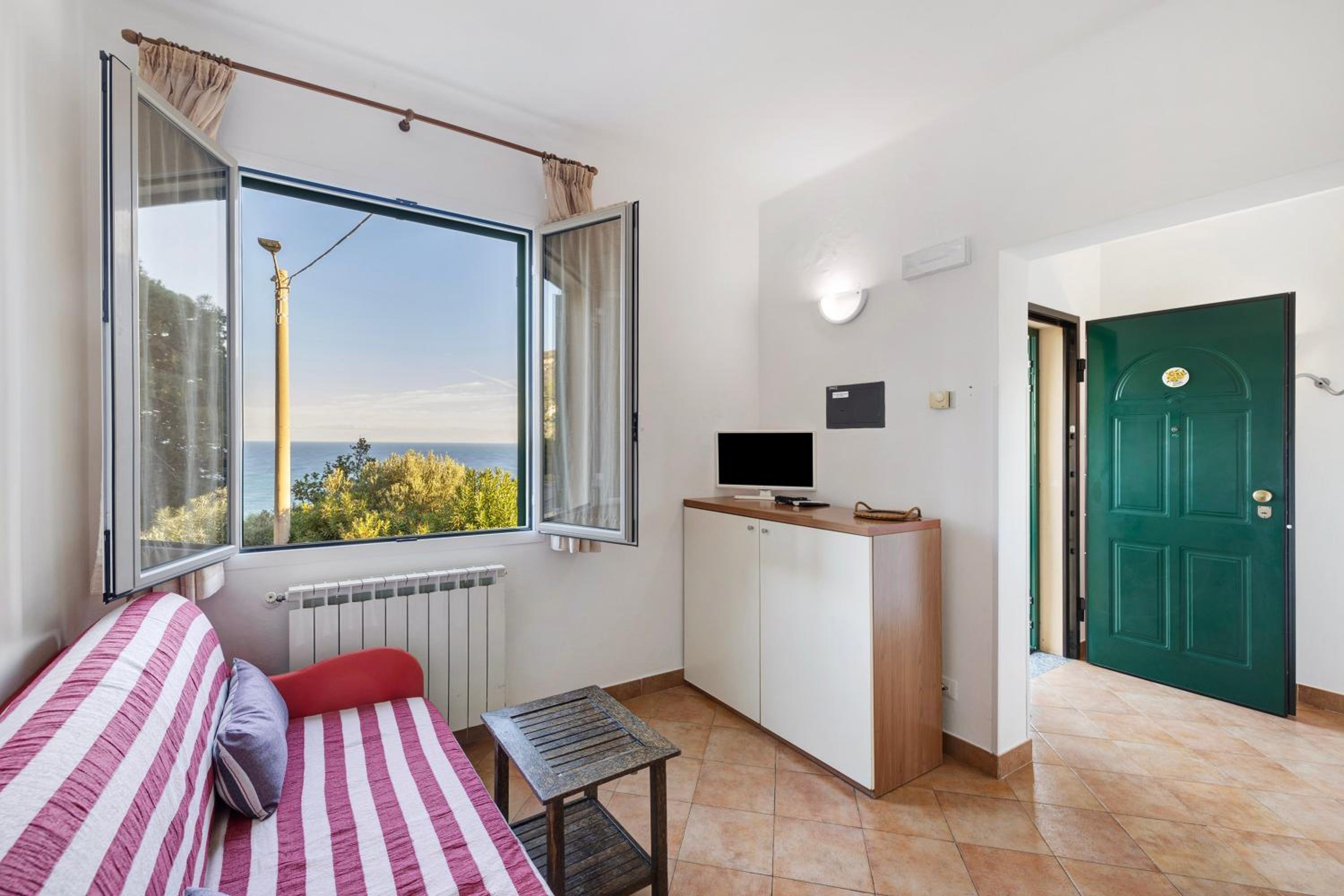 Studio Apartment with Sea View photo 1