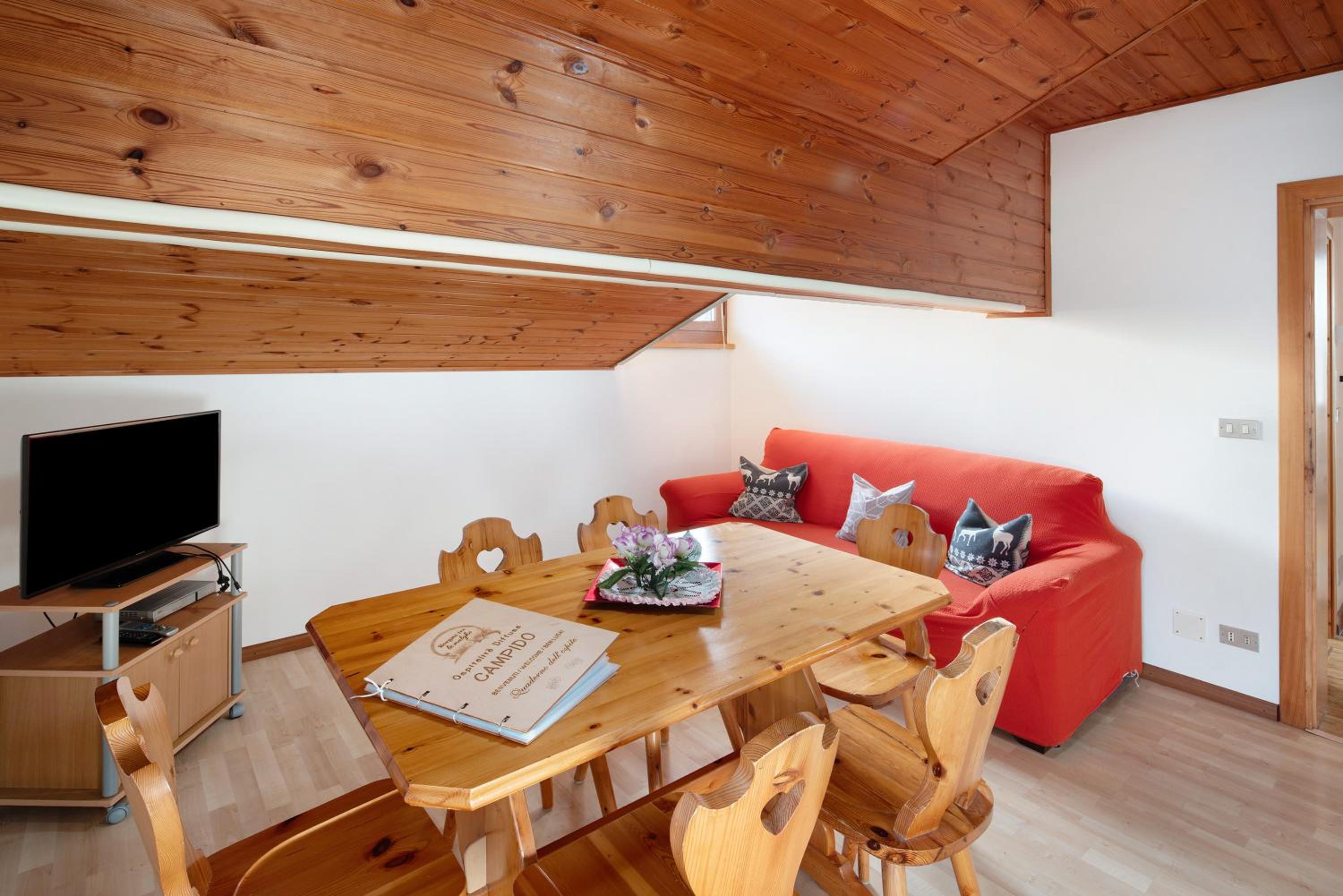 Two-Bedroom Deluxe Apartment with Garden View
