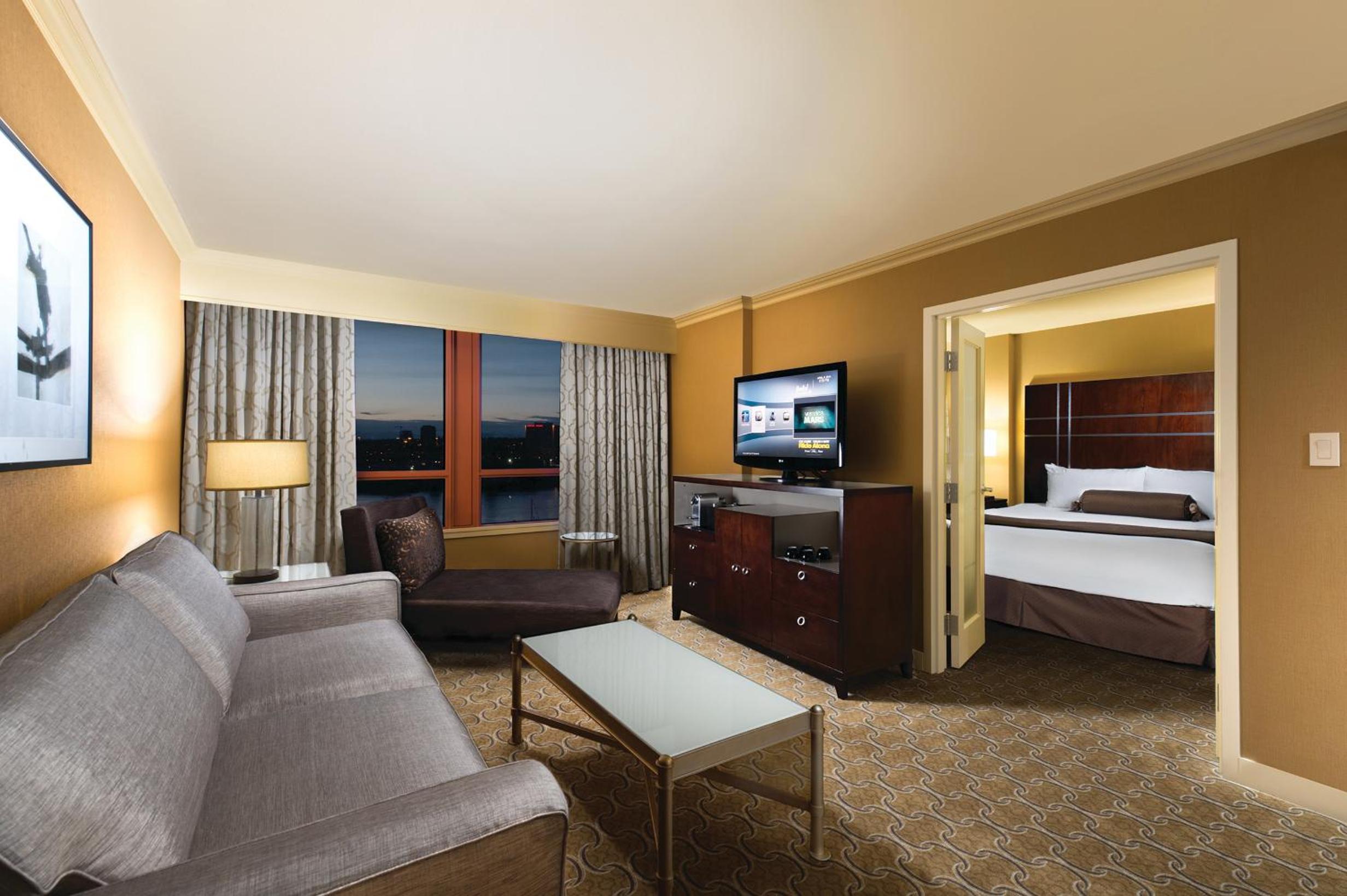 Casino One Bedroom Tower Suite (Non Smoking) photo 3