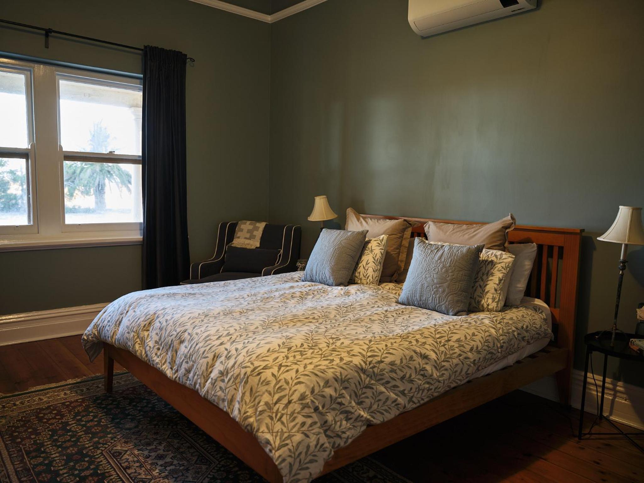 Superior King Room photo 1
