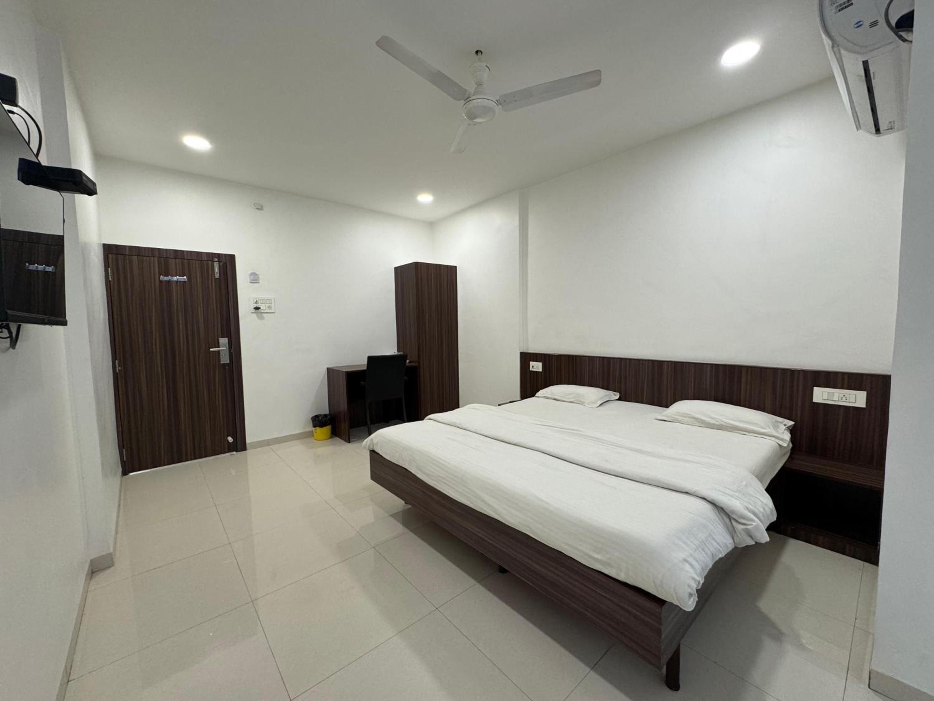 Superior Double Room - Photo 1