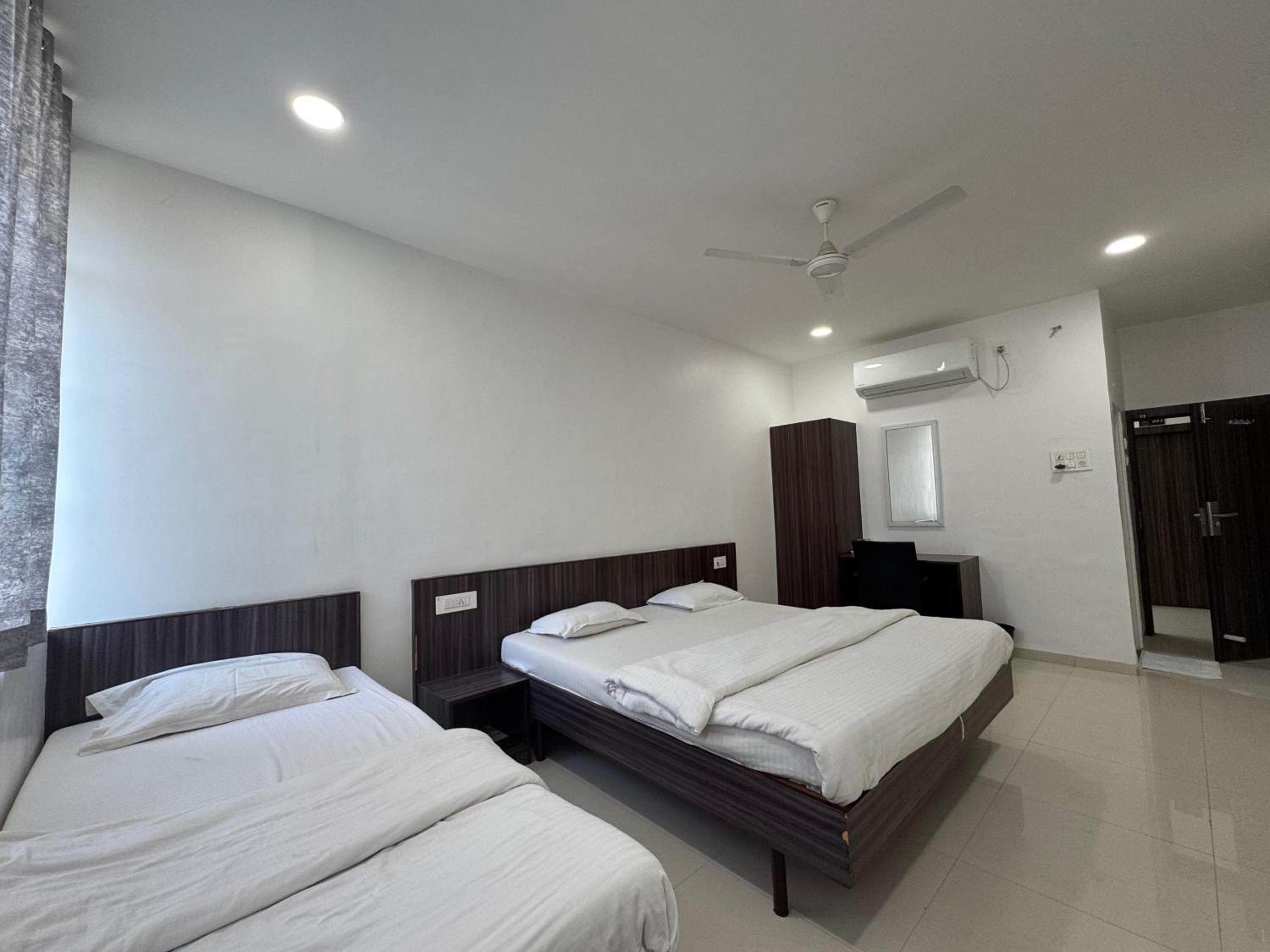 Superior Double Room - Photo 11