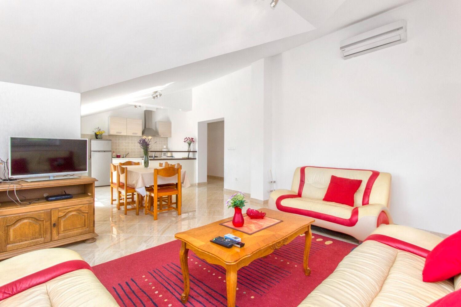 Four-Bedroom Vacation Home photo 1
