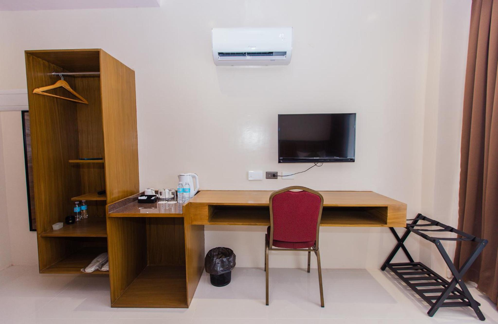 Deluxe Room - Photo 6
