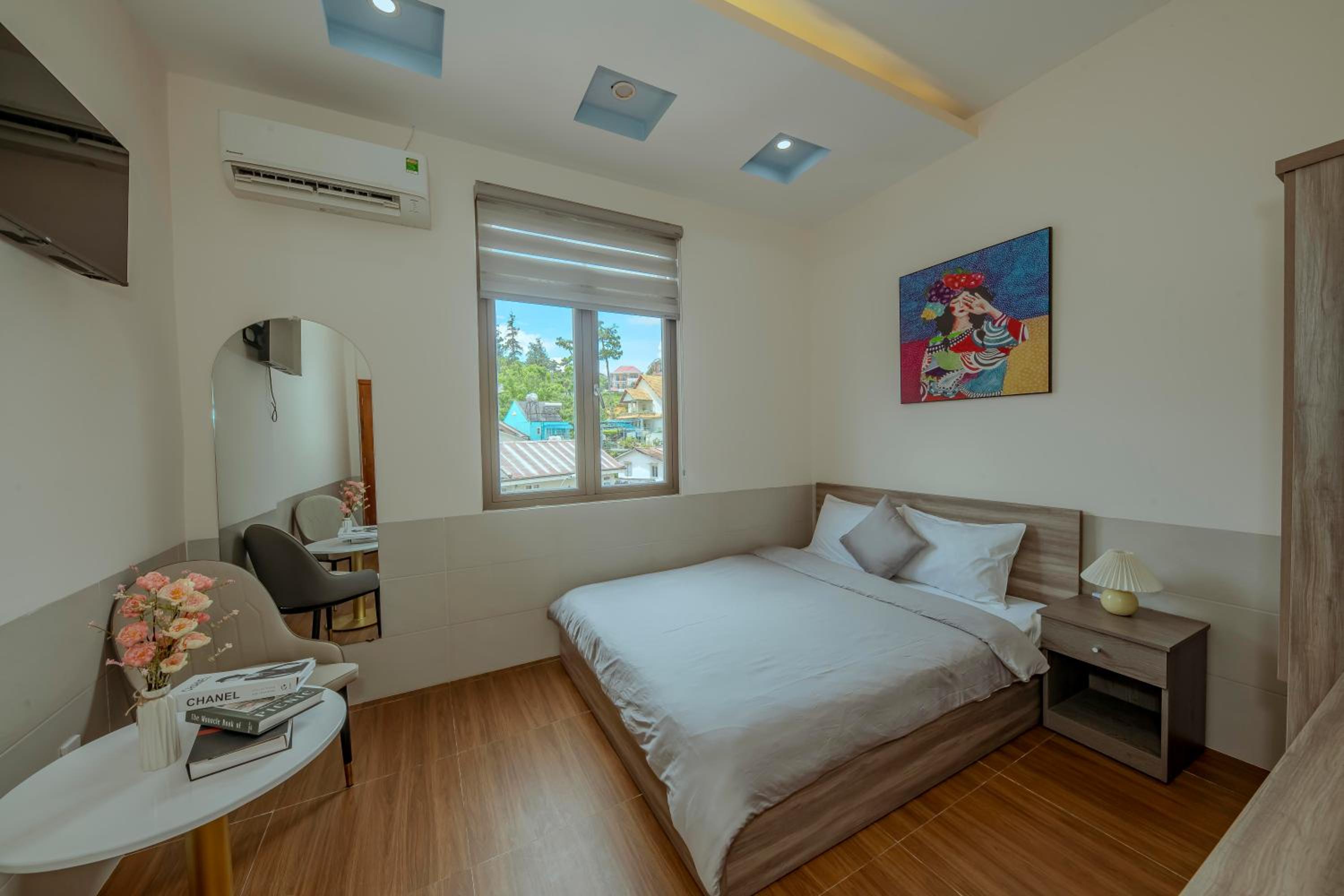 Standard King Room
