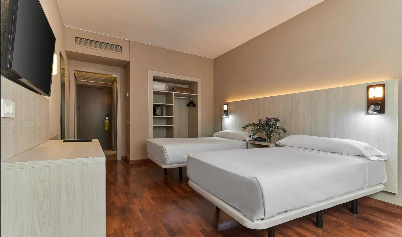 Triple Room - Photo 1