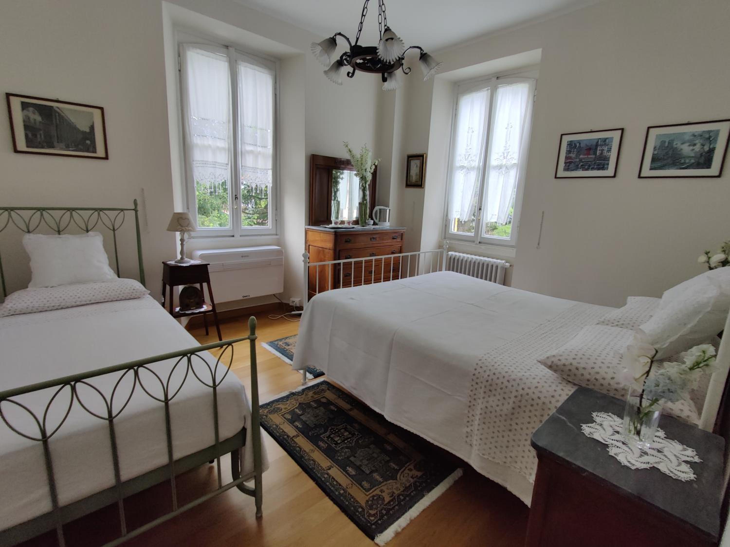 Suite with Lake View
