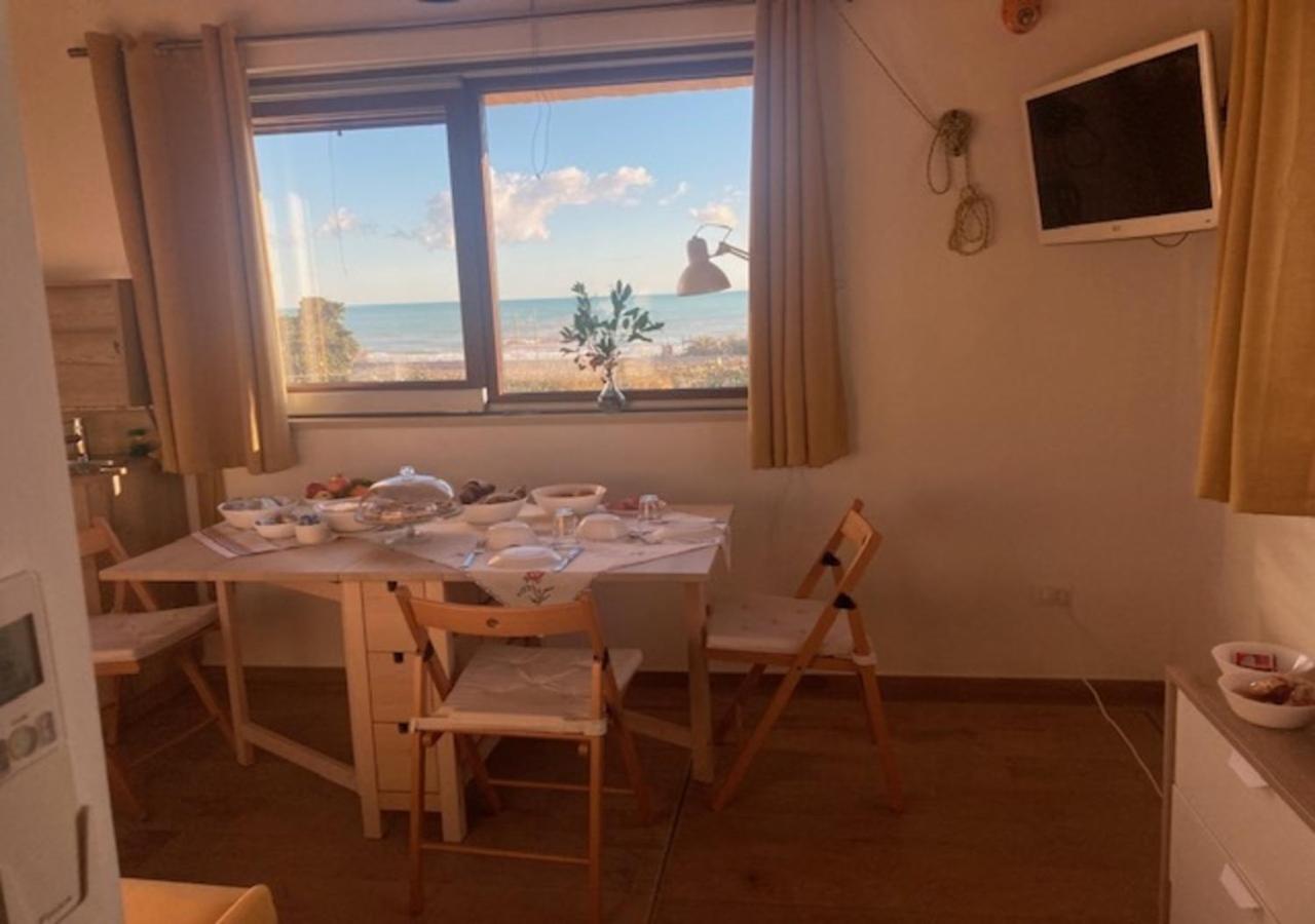 Family Room with Sea View photo 2