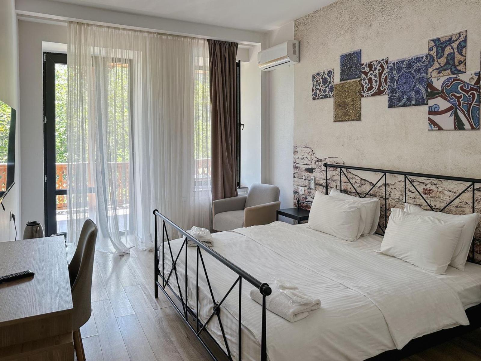 Double Room With Mountain View