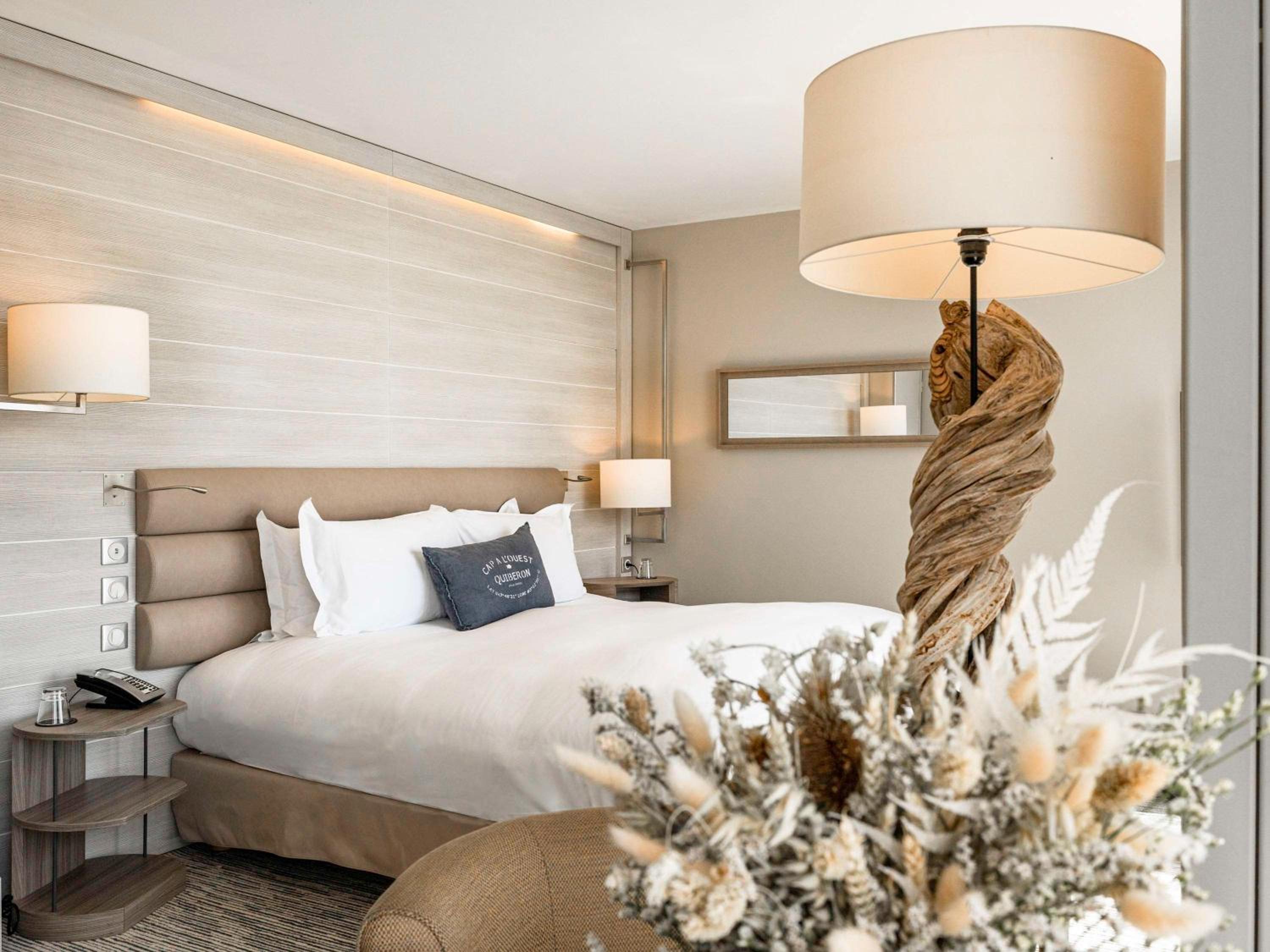 Sofitel Suite with Balcony - Facing The Sea - Photo 14