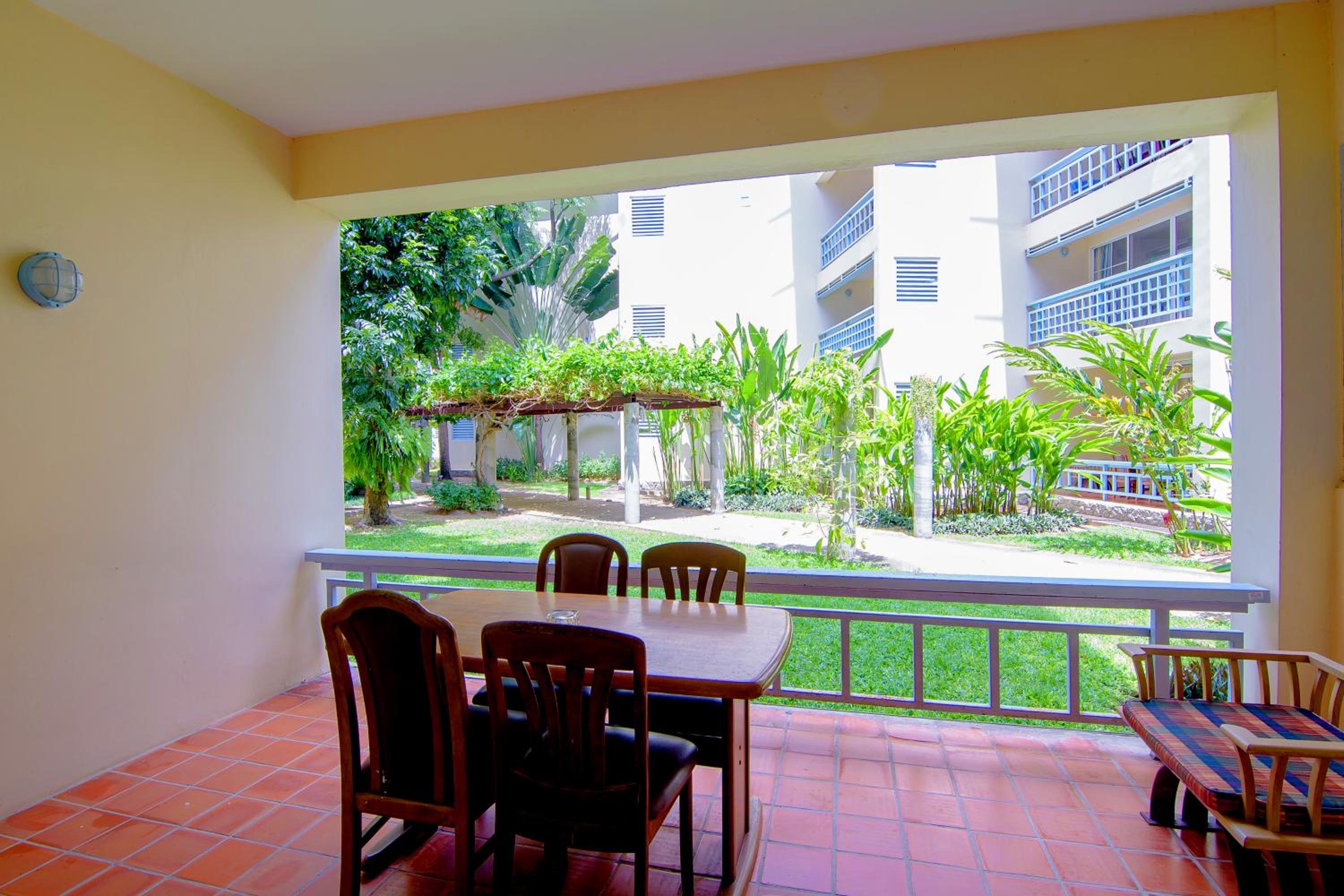 Garden View Duplex - Photo 3