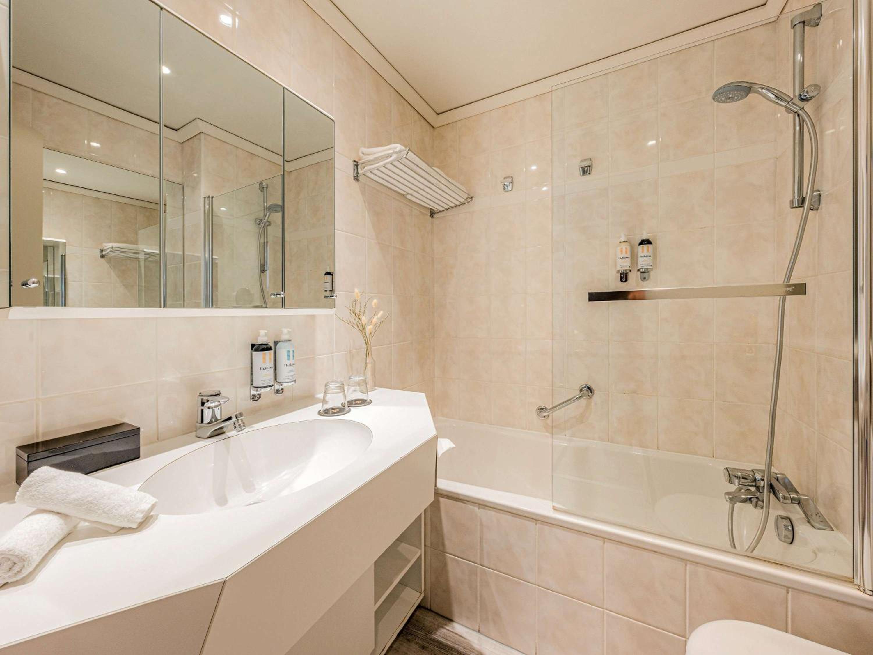 Classic Double Room - Inland Side - Photo 9