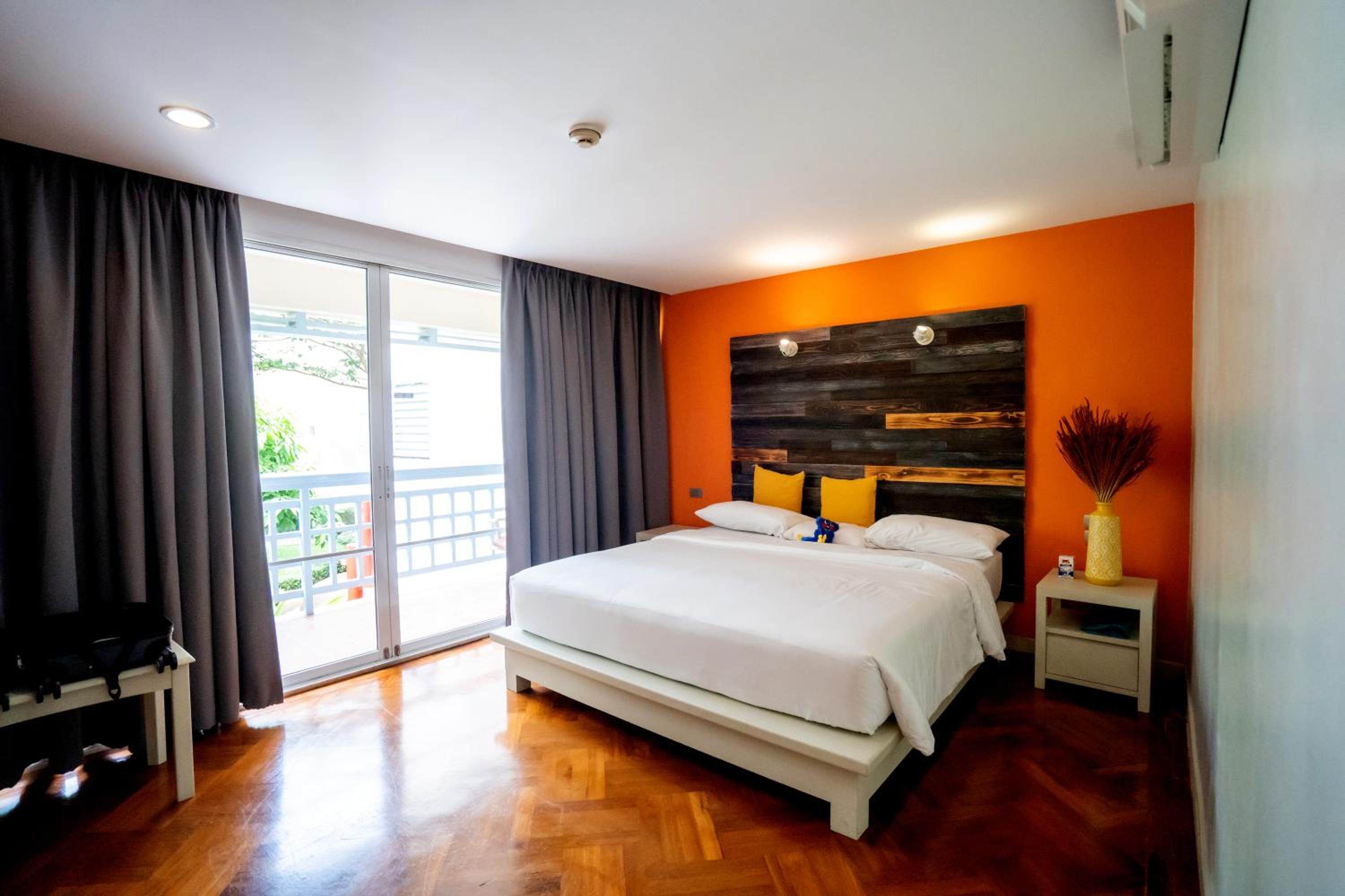 Family Duplex - Photo 1