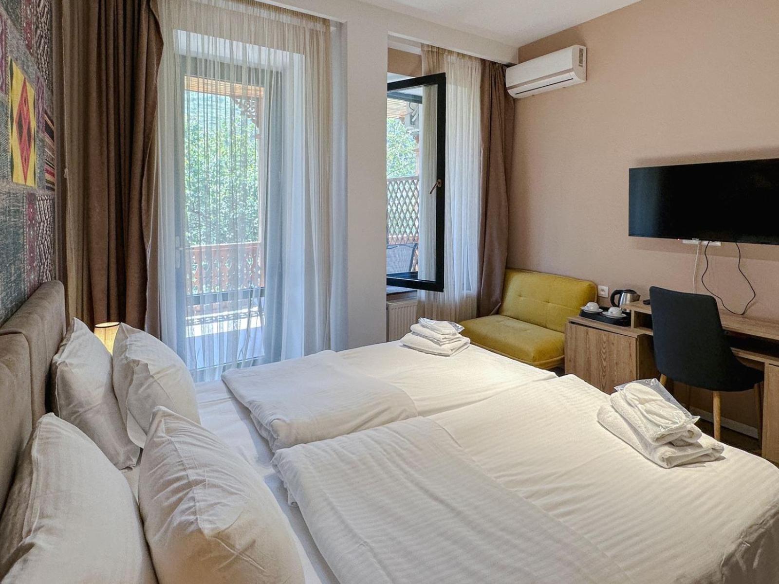 Double Or Twin Room With Mountain View