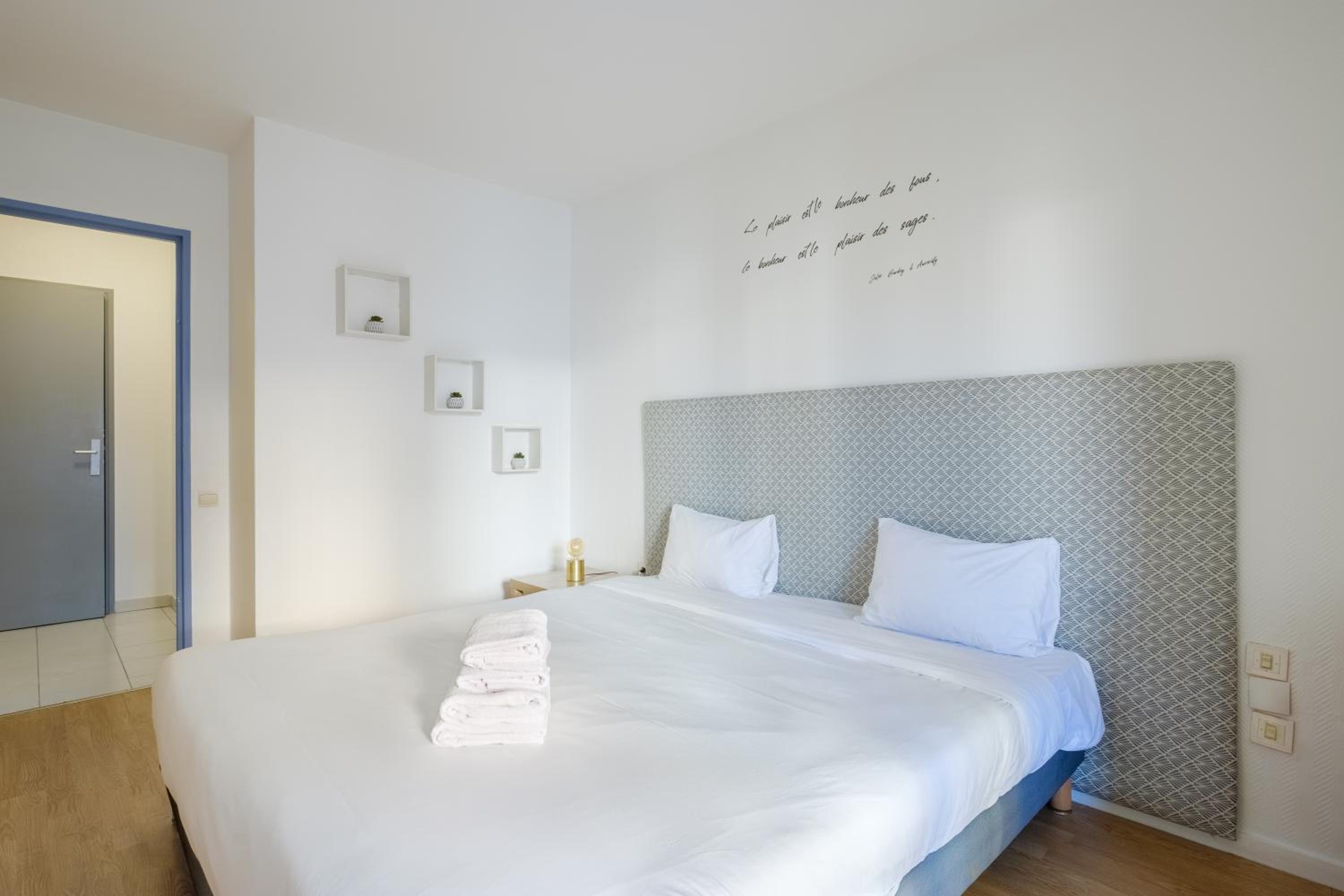 Apartment (2-4 Adults)