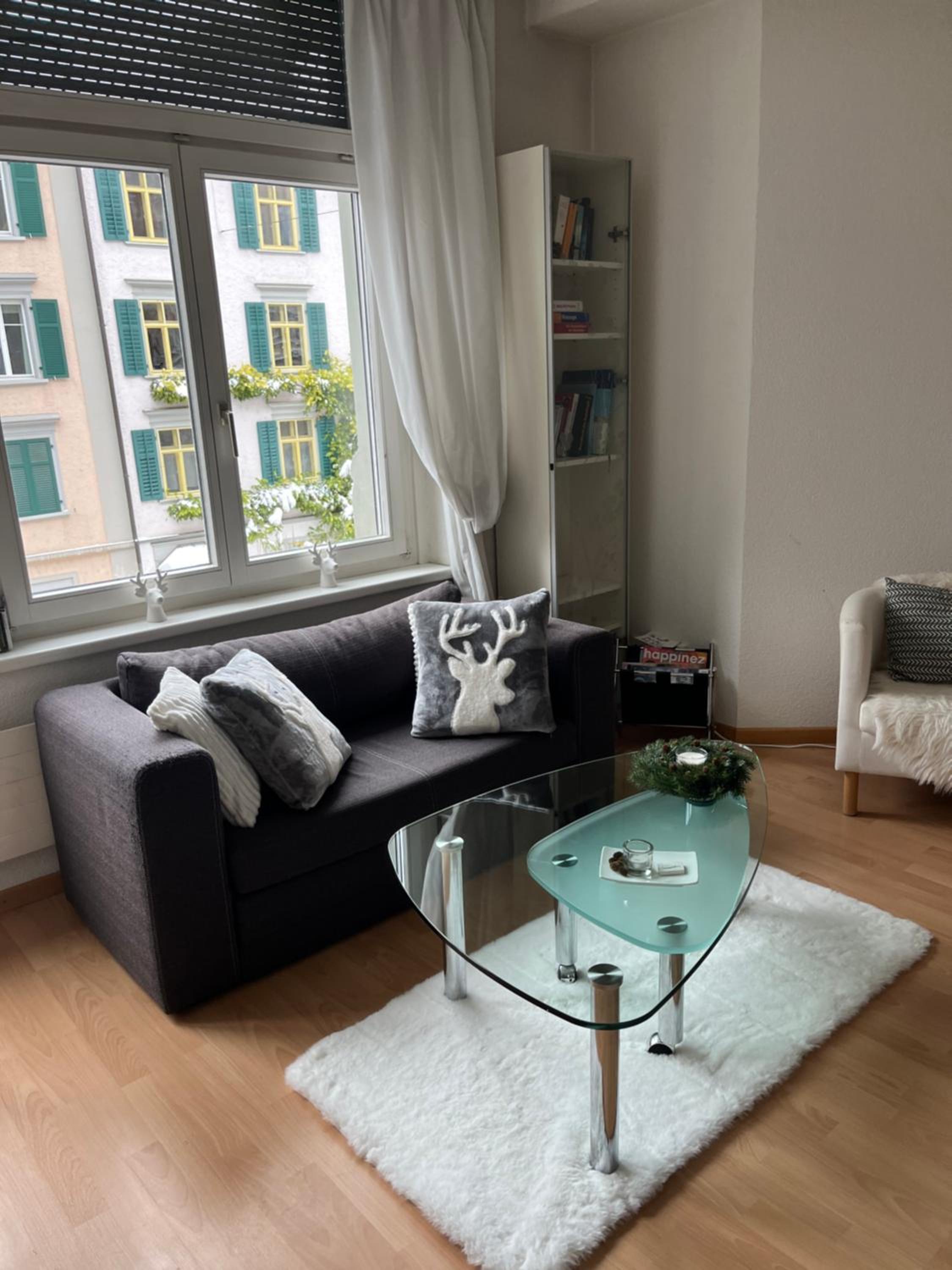 One-Bedroom Apartment - Photo 1