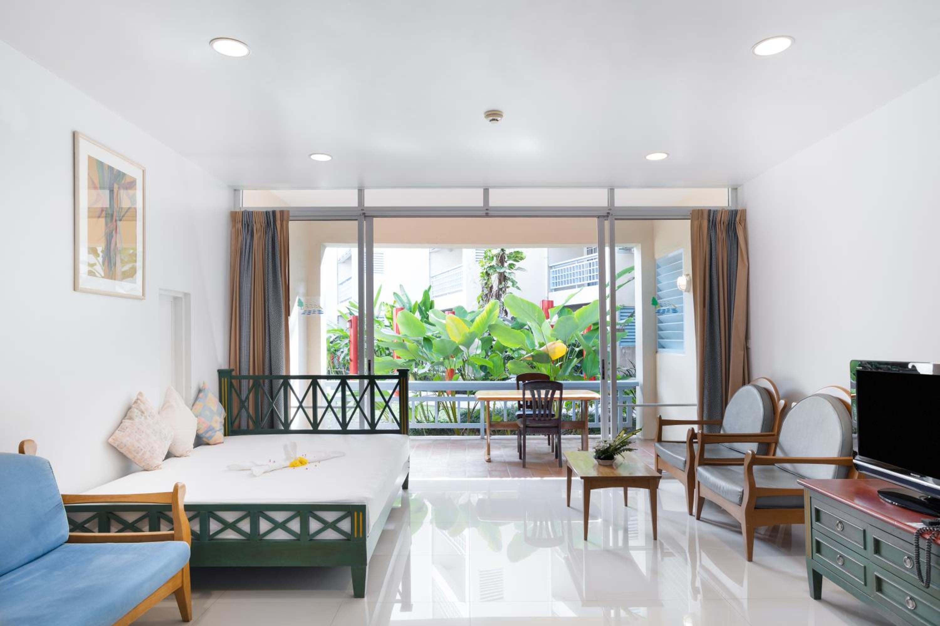 One Bedroom Duplex  - Photo 6