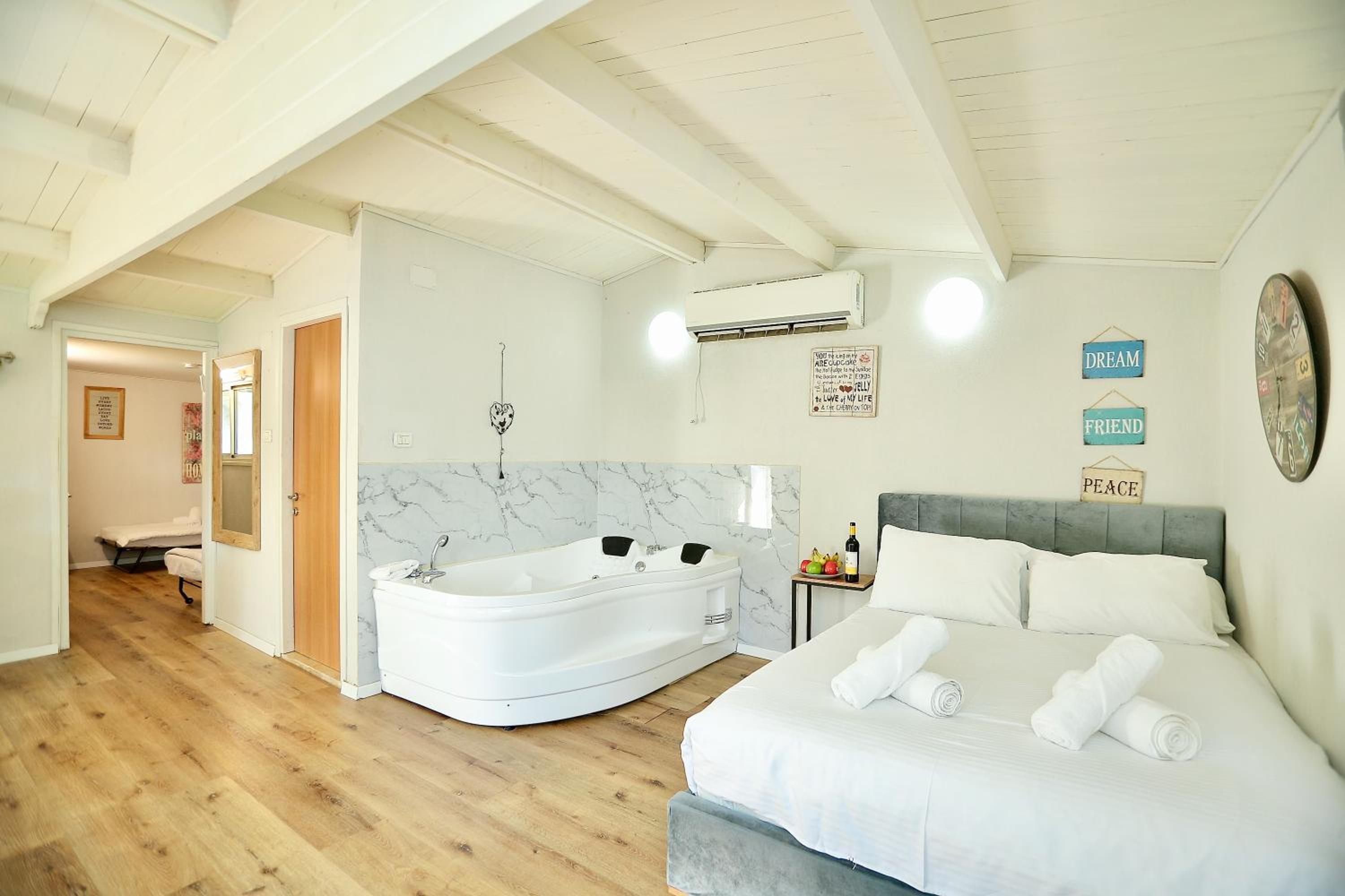One-Bedroom Chalet - Photo 13