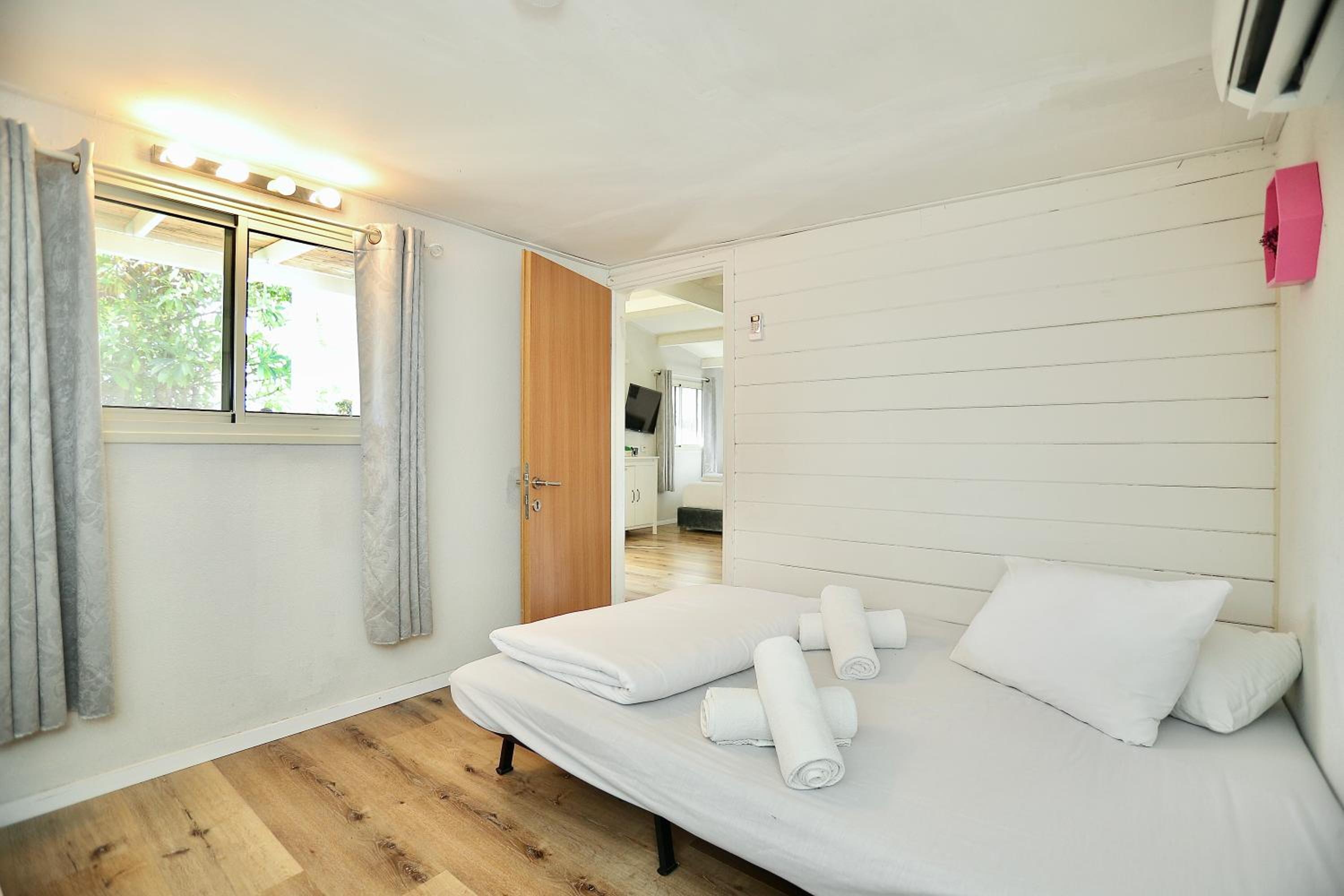 One-Bedroom Chalet - Photo 7