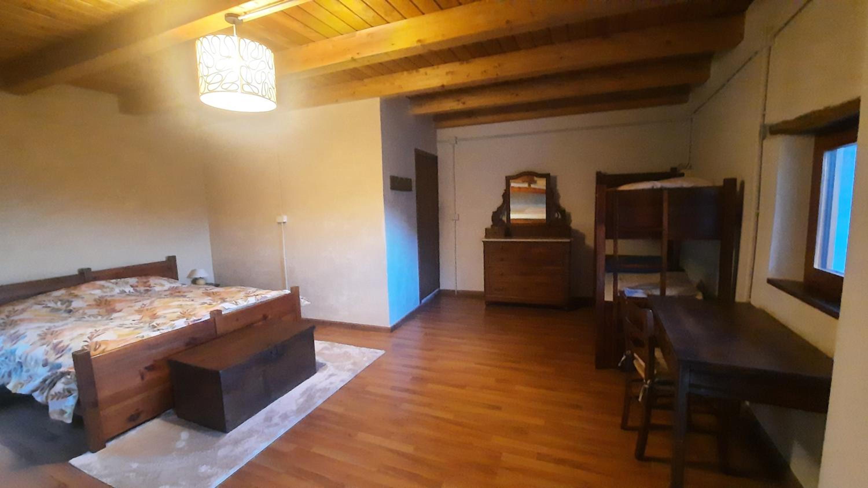 Family Room with Mountain View photo 3