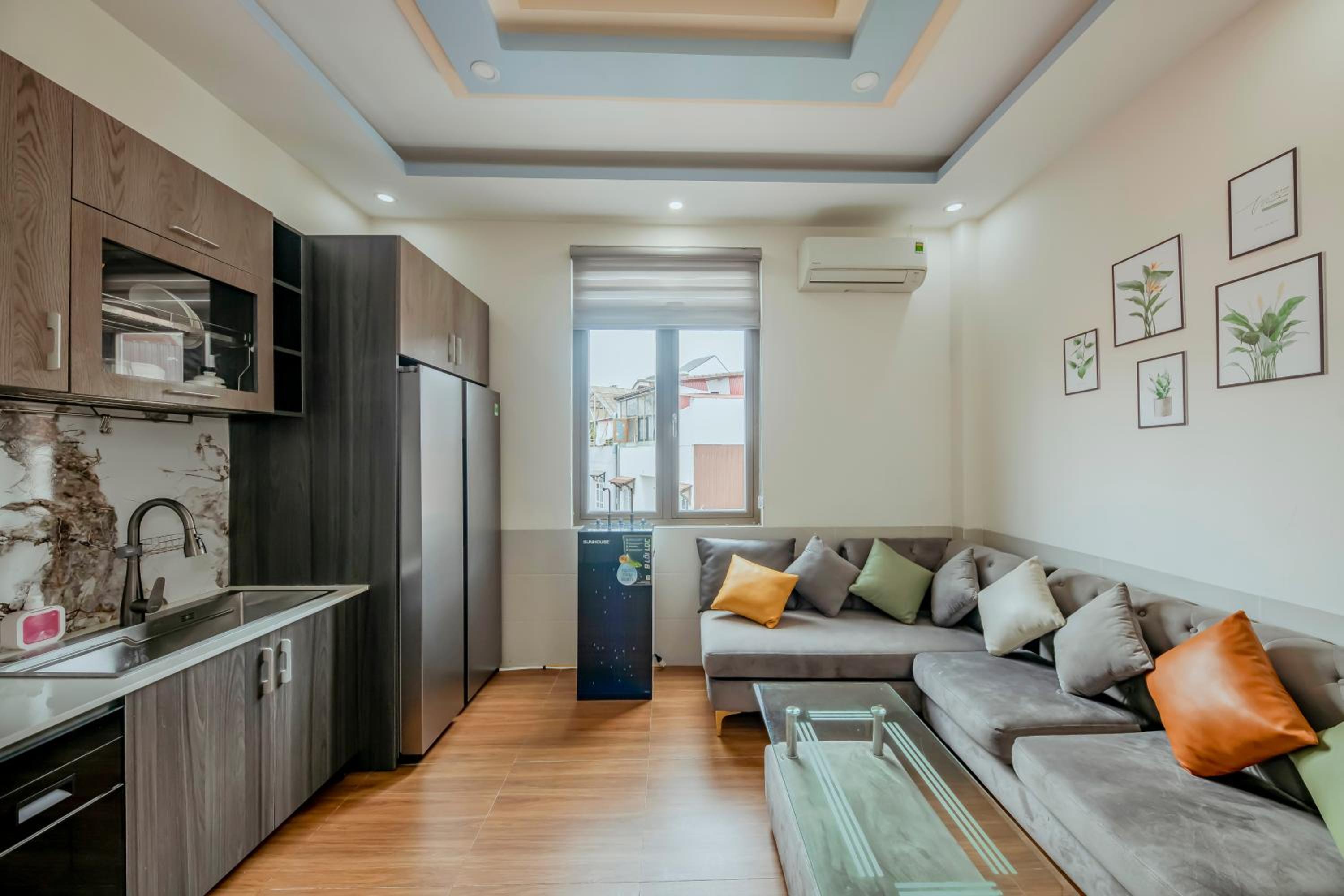 One-Bedroom Apartment with City View