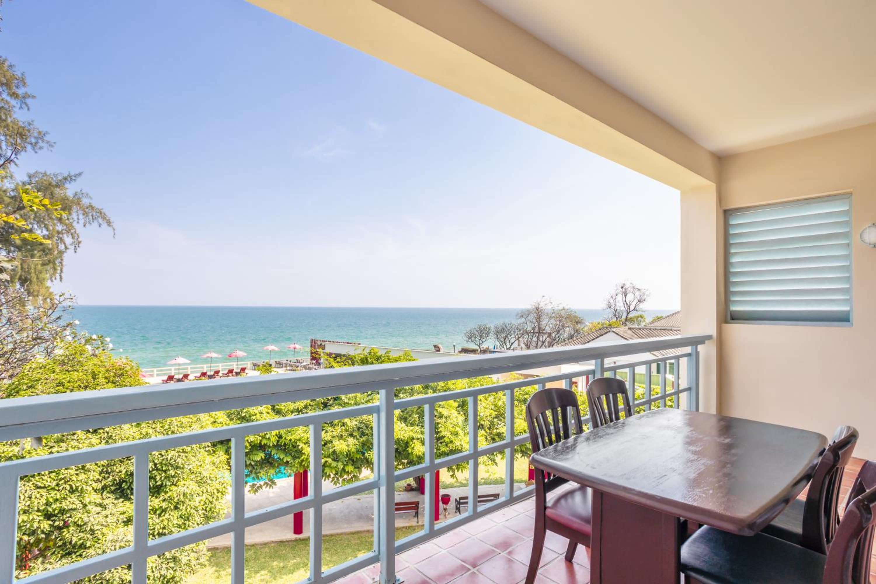 Ocean View Duplex - Photo 2