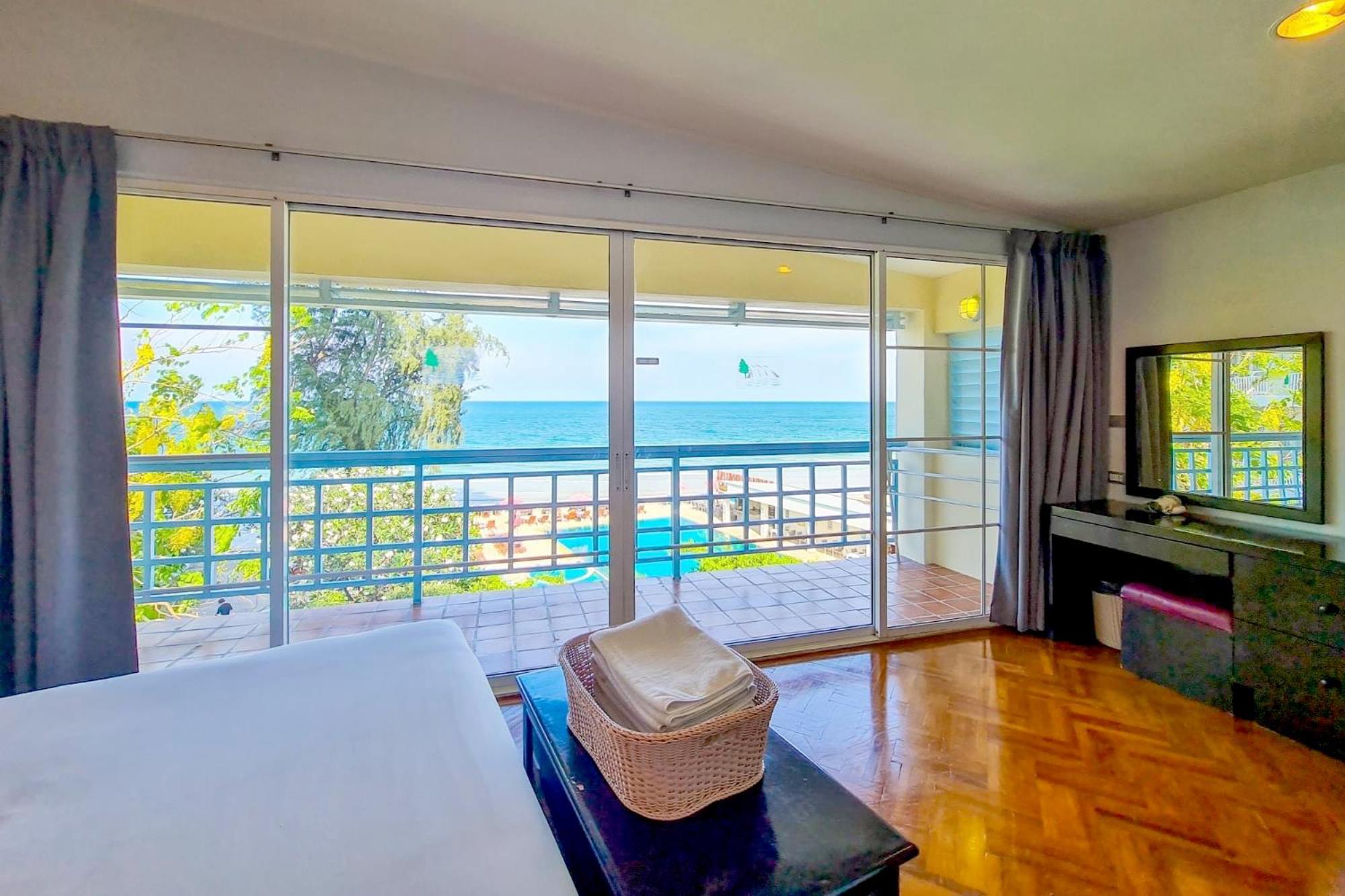 Ocean View Duplex - Photo 10
