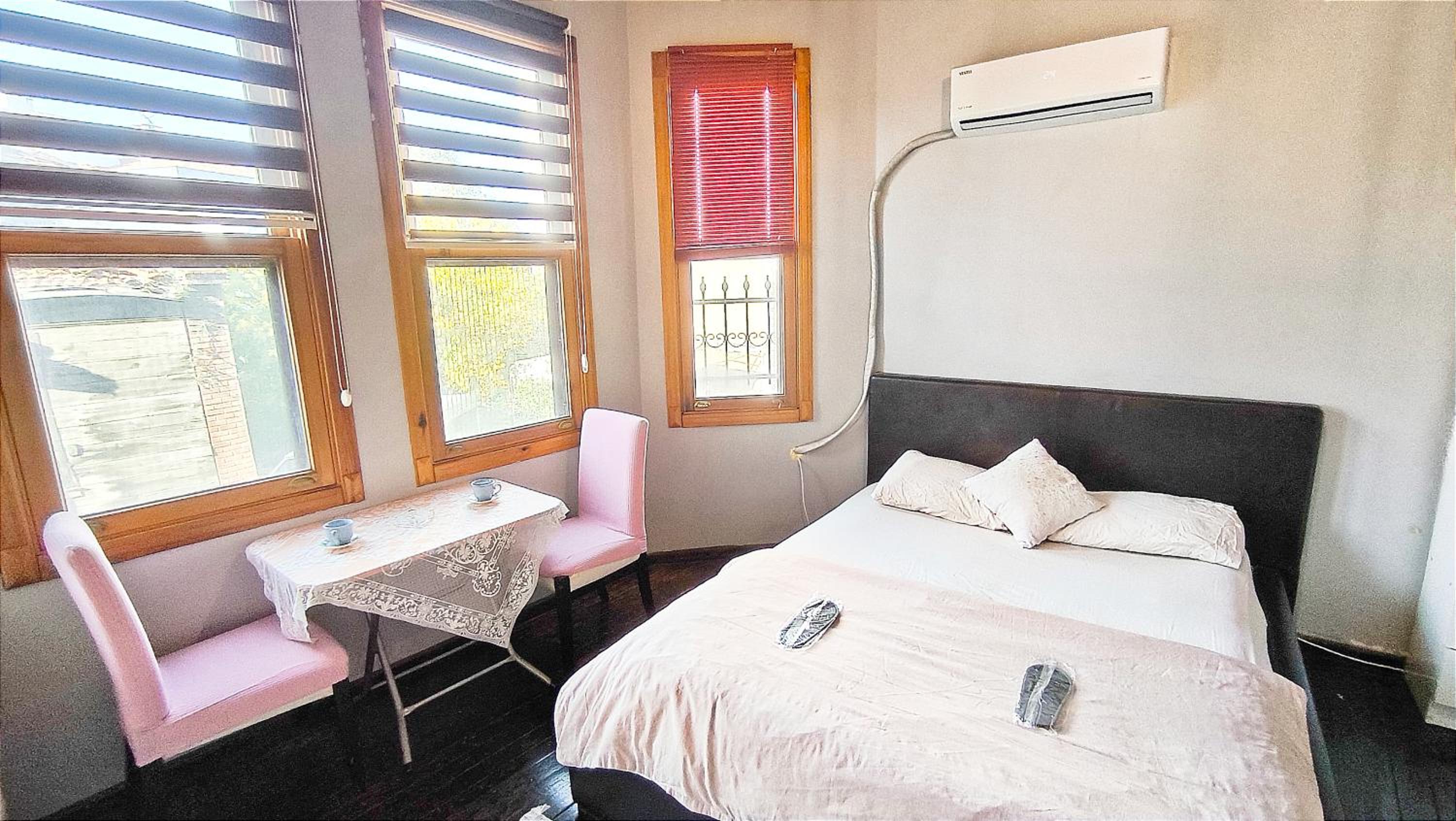 Double Room With Private Bathroom photo 1