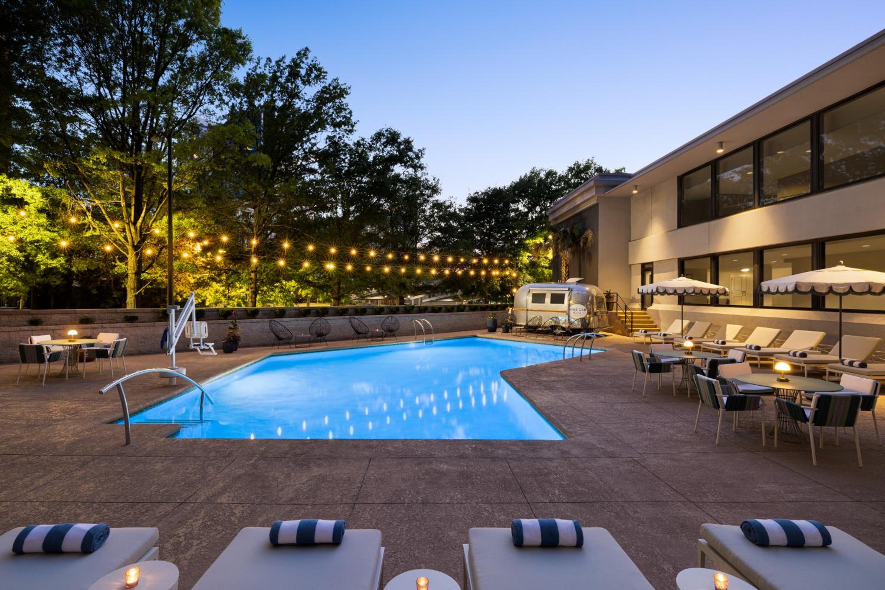 King Room with Balcony - Pool View - Photo 9