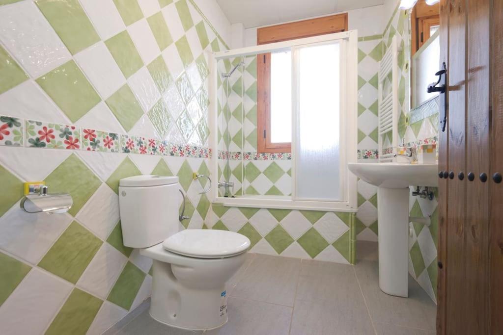Four-Bedroom Vacation Home photo 2