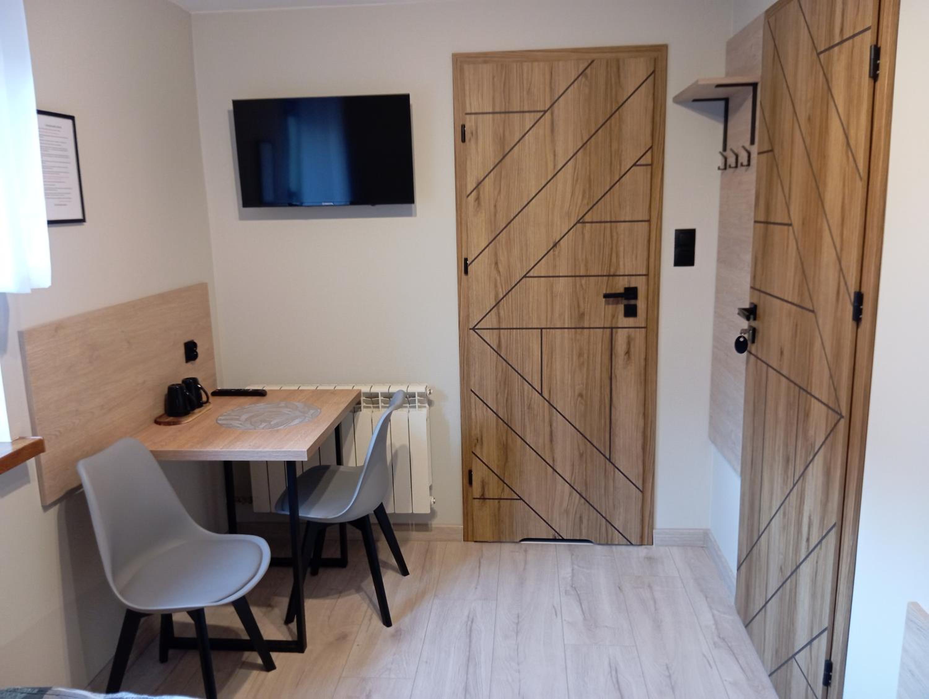 Small Twin Room photo 2