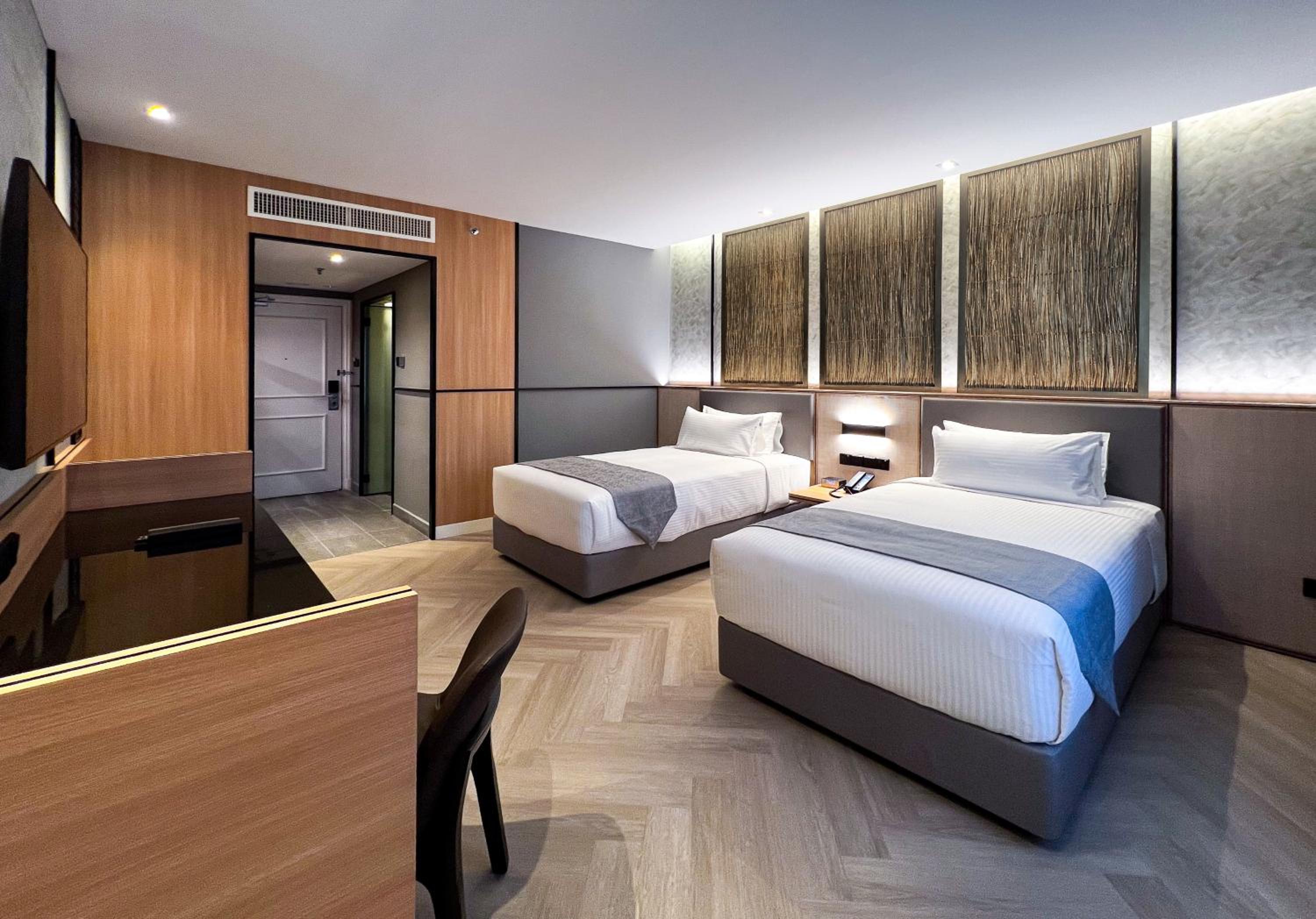 Deluxe Twin Bed with Breakfast