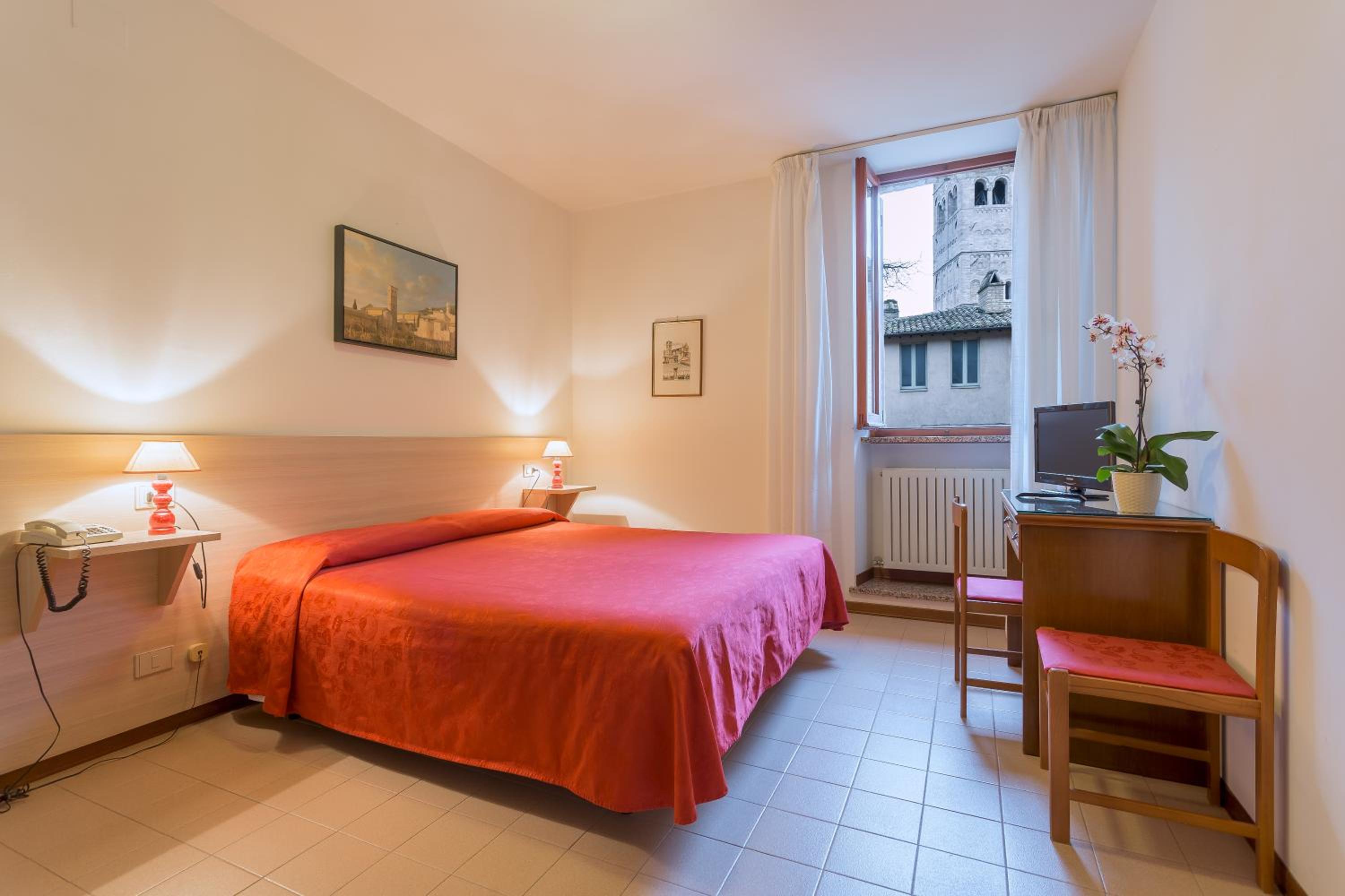 Double Room - Photo 5