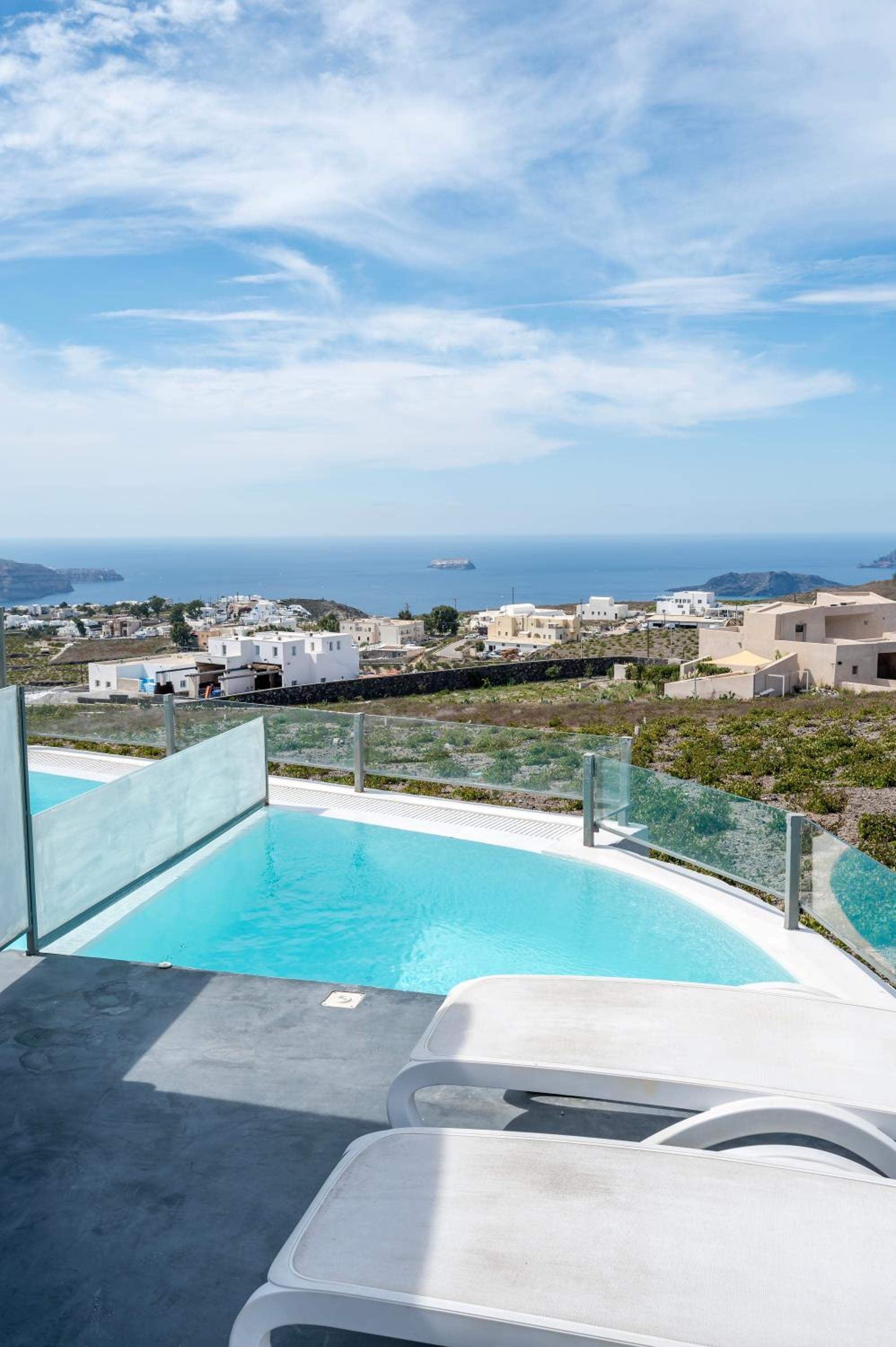 Superior with Private Pool & Sea View - Photo 3