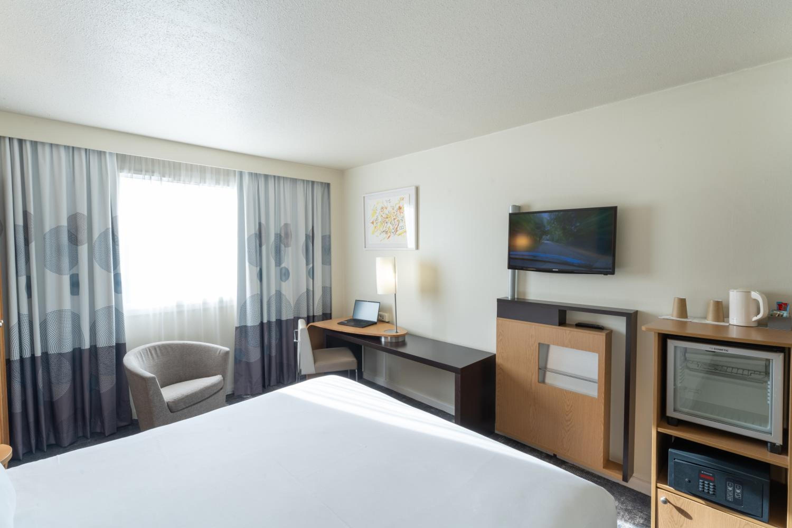 Superior King Room - Photo 2