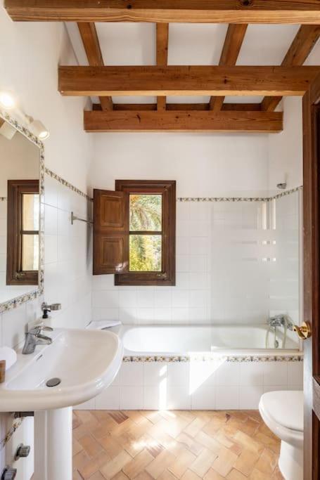 Villa photo 3