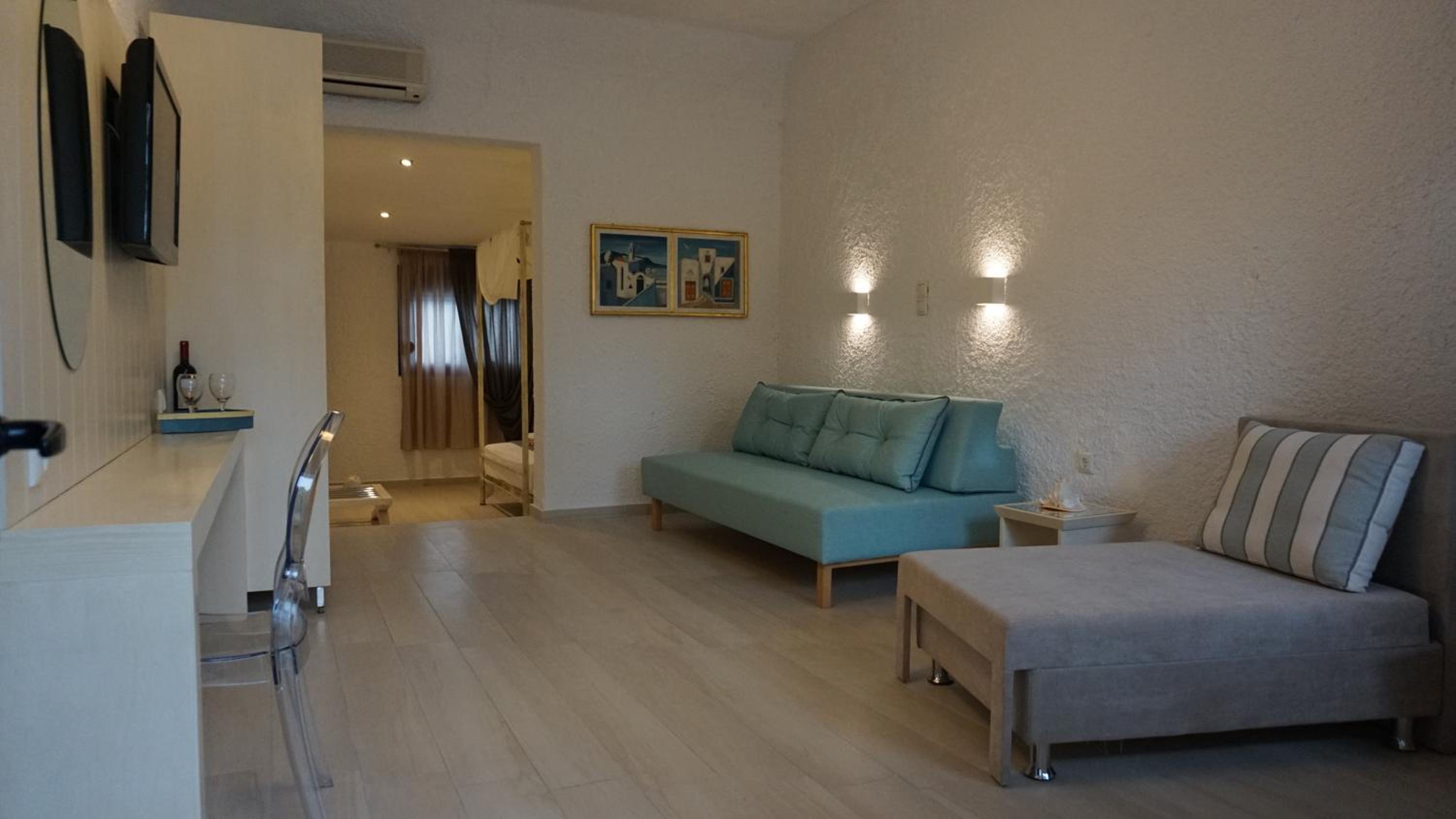 Deluxe Family Room photo 1