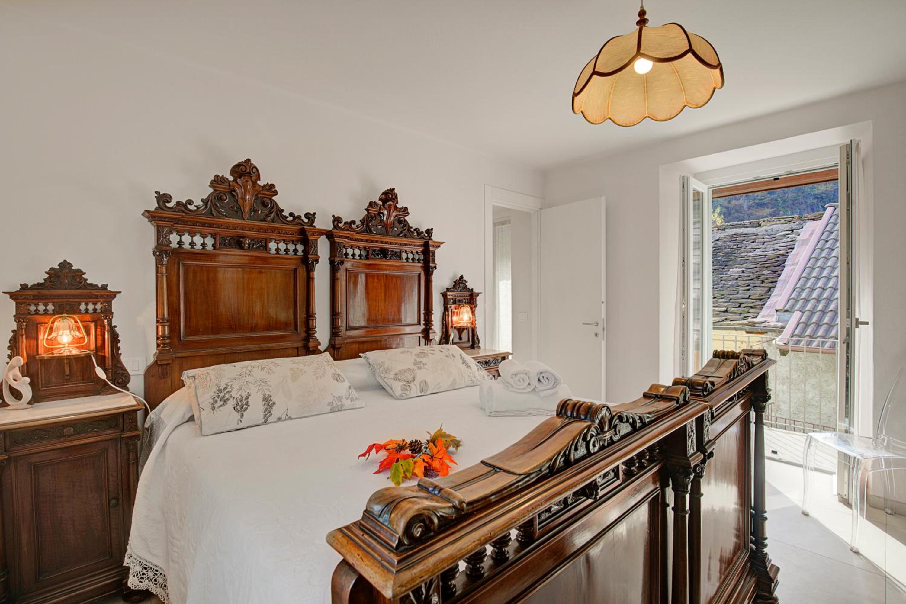 Apartment with Mountain View photo 1