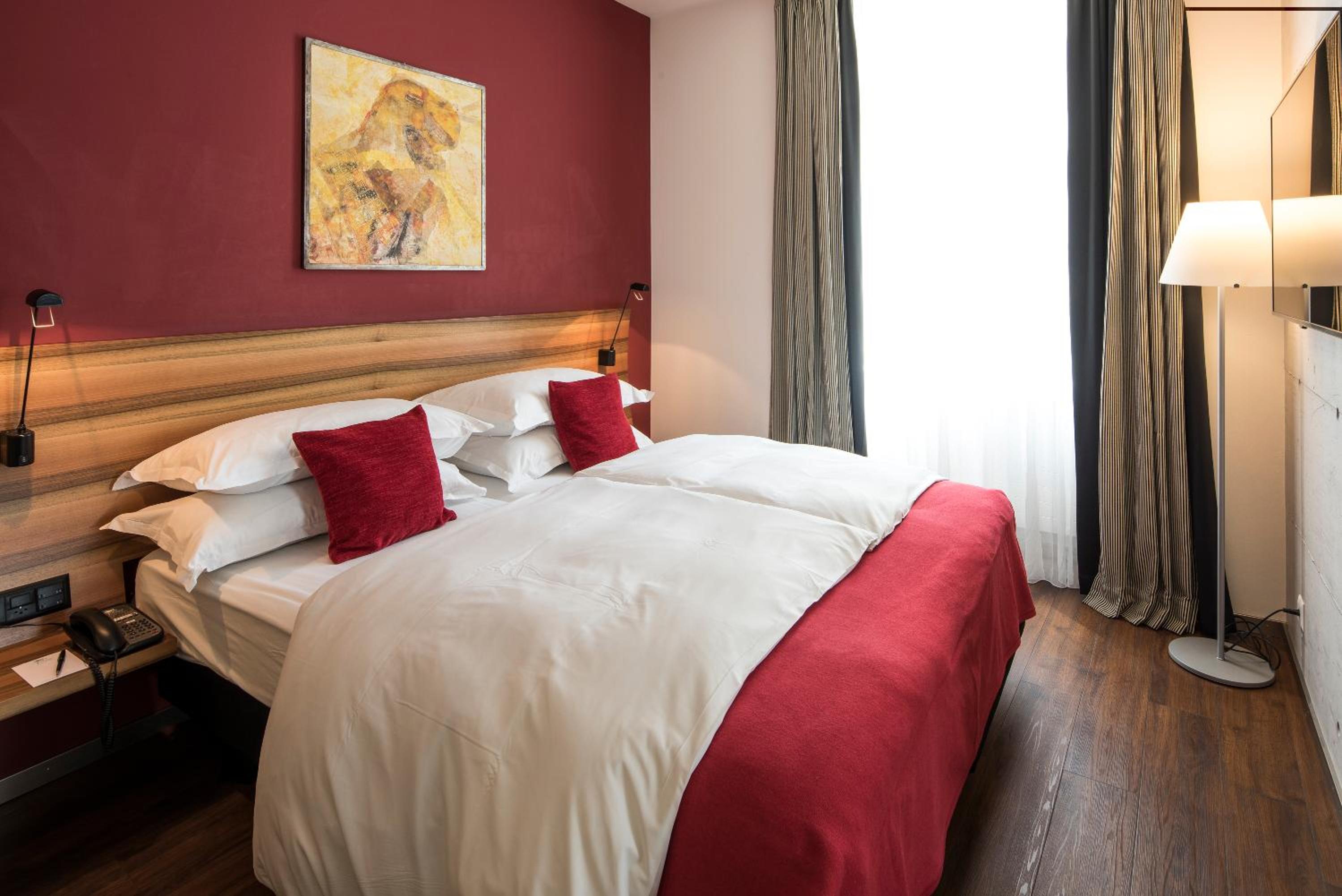 Junior Suite with View on the Old Town - Photo 1