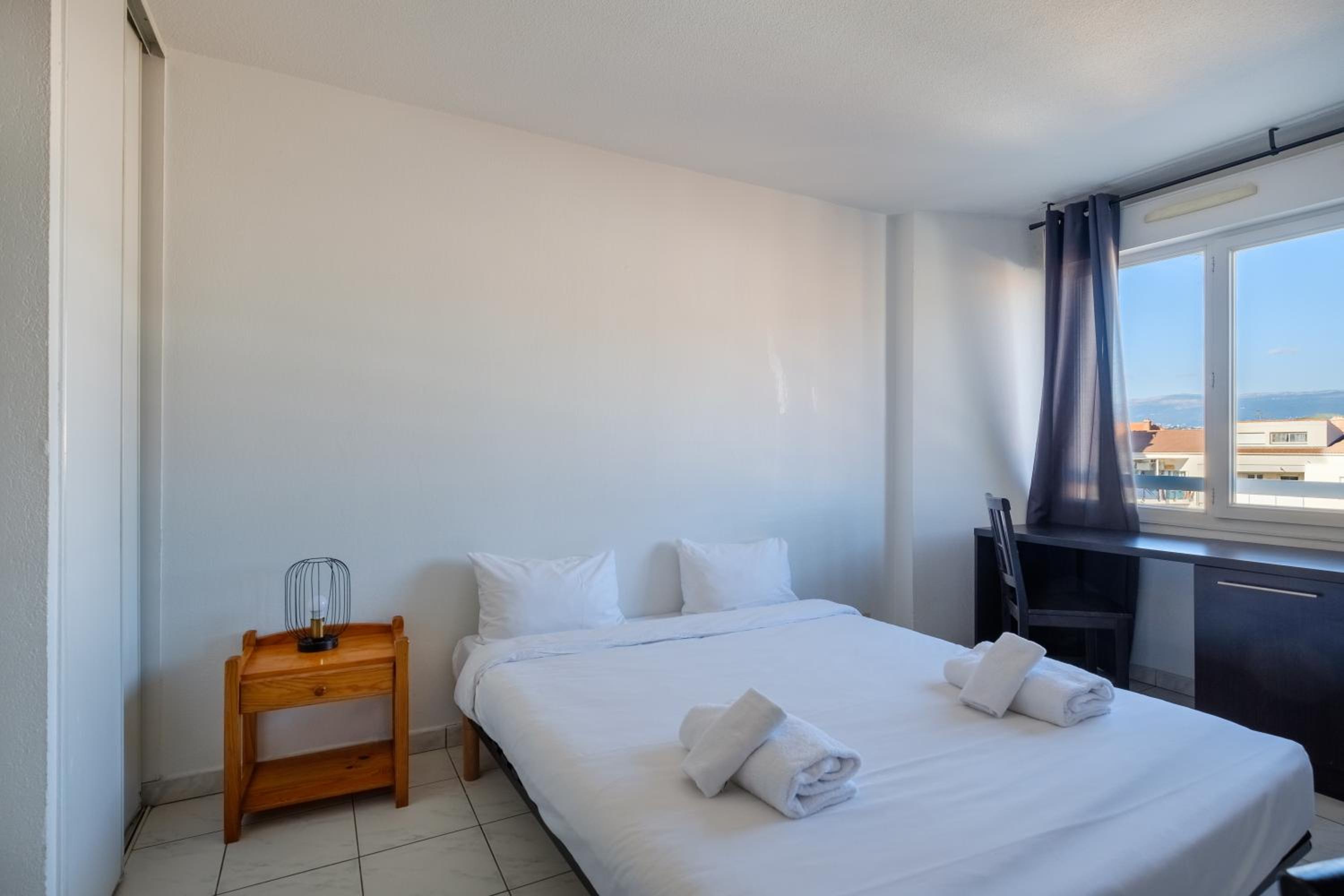 Studio (2 Adults) - Photo 2