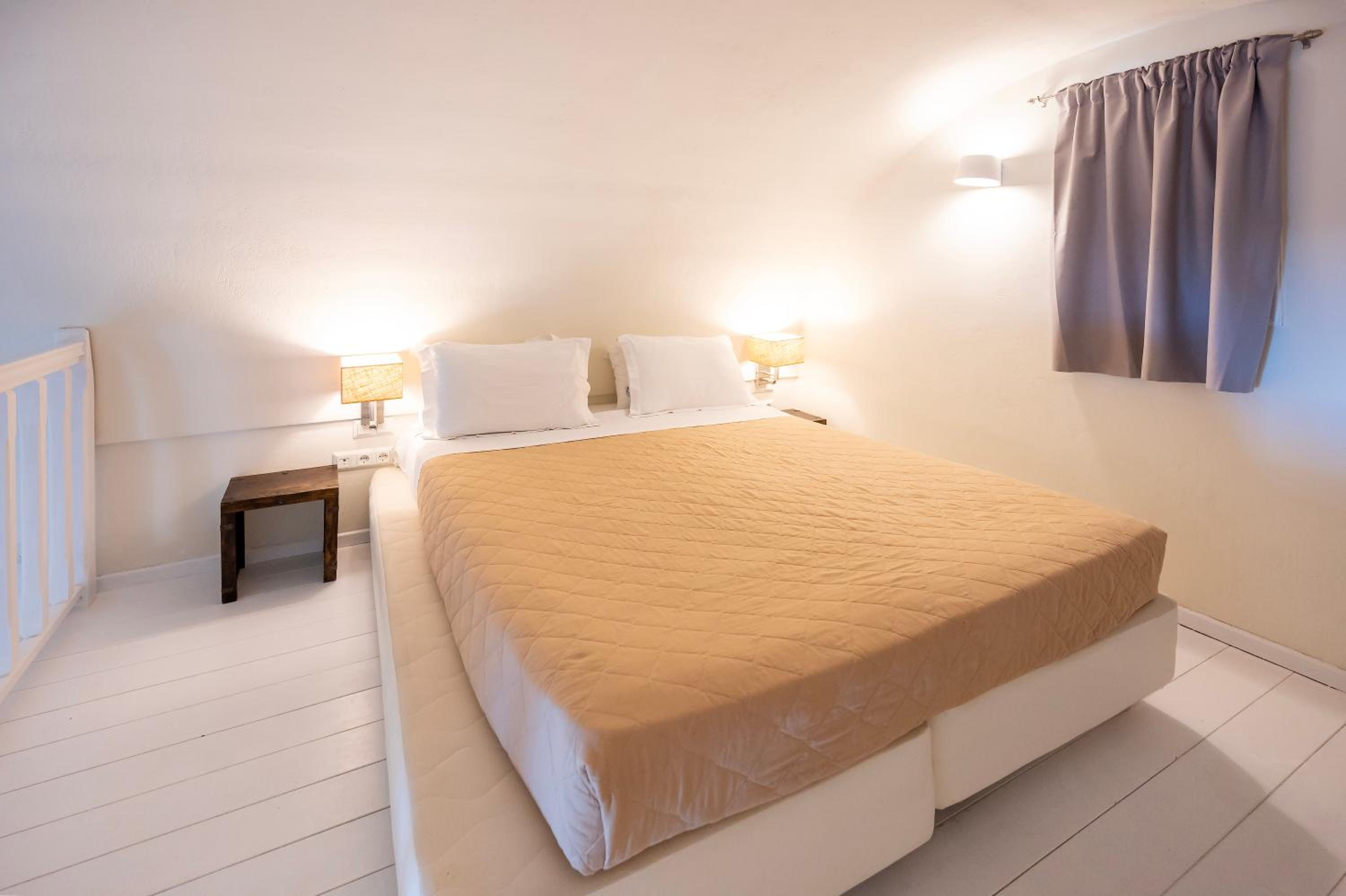 Maisonette with Private Pool & Sea View - Photo 1