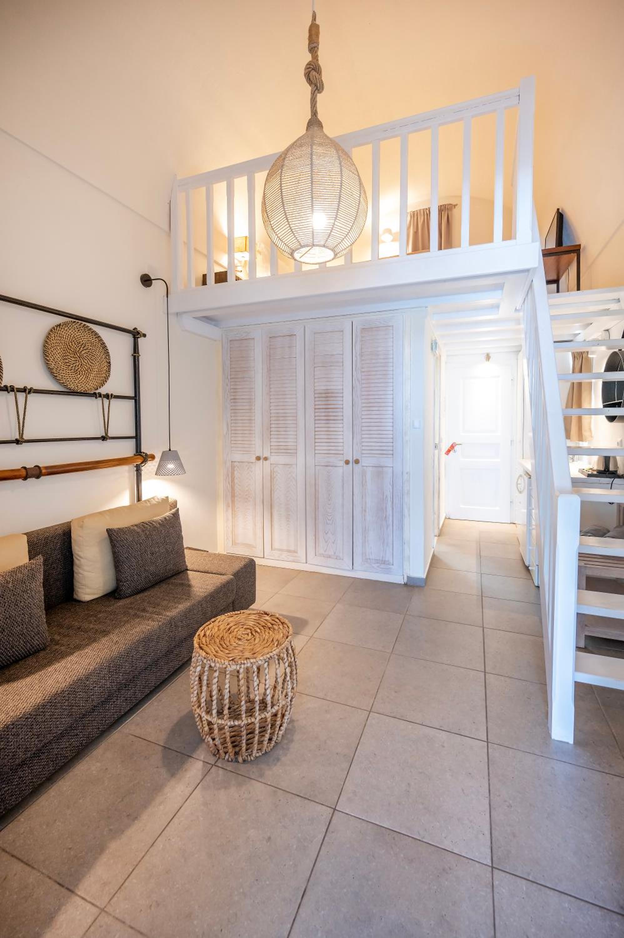 Maisonette with Private Pool & Sea View - Photo 5