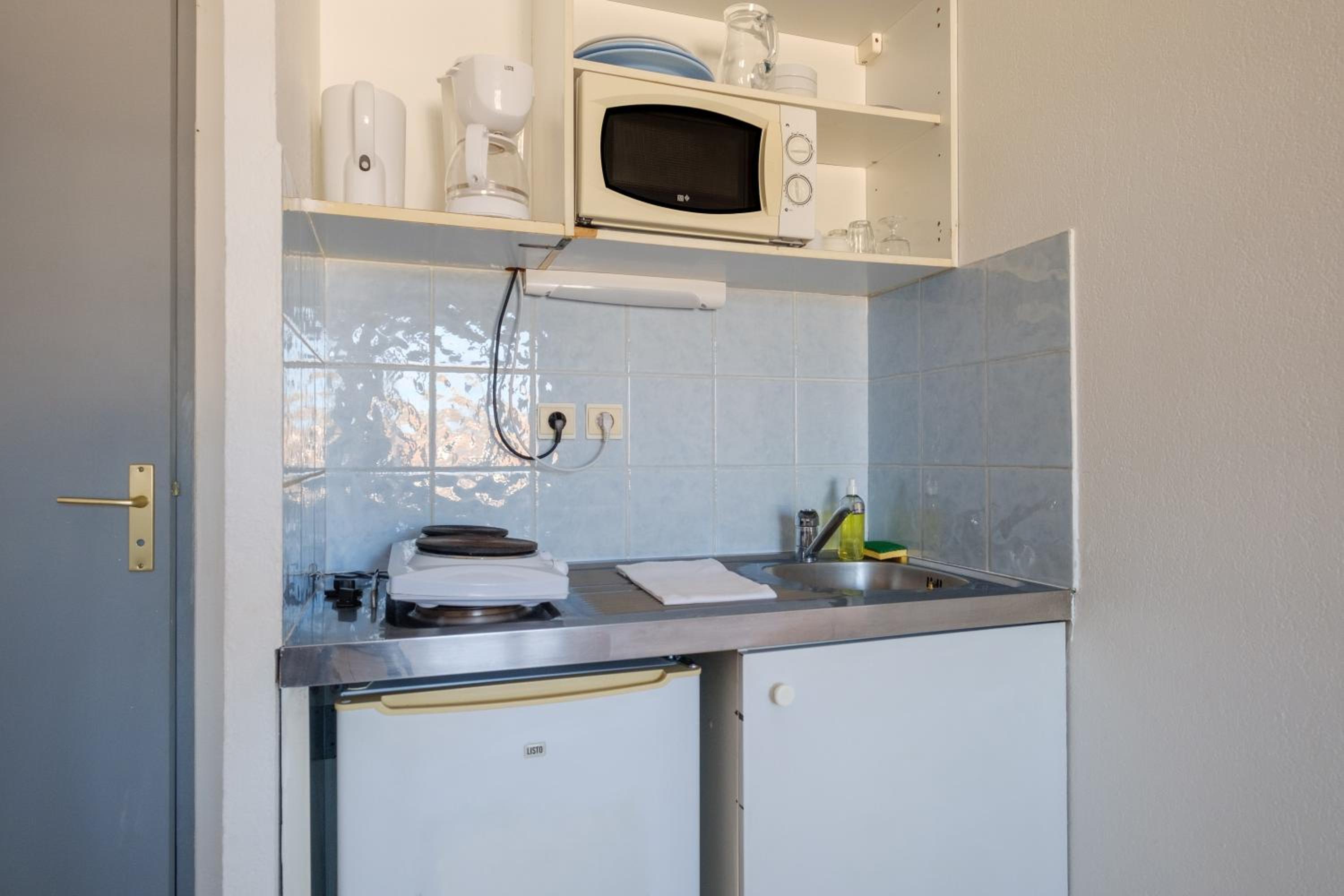 Studio (2 Adults) - Photo 4