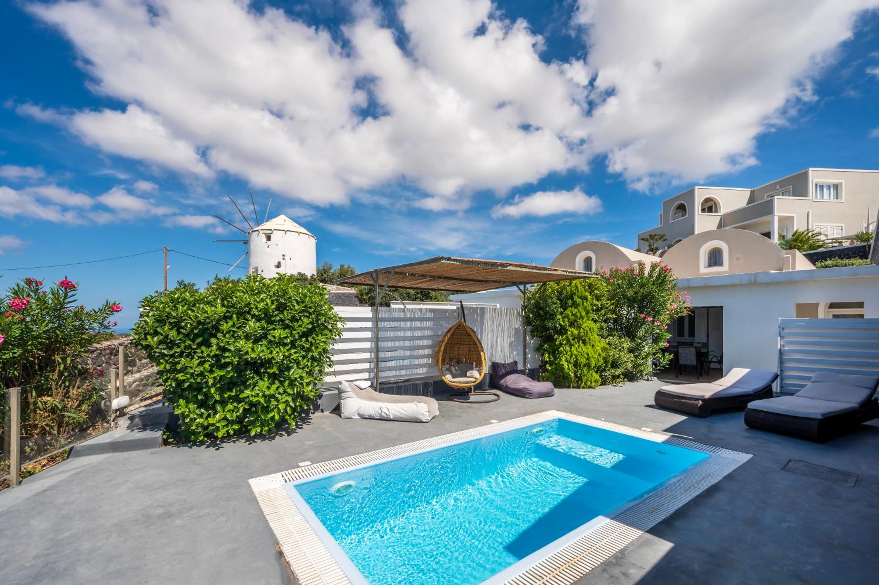 Maisonette with Private Pool & Sea View - Photo 2