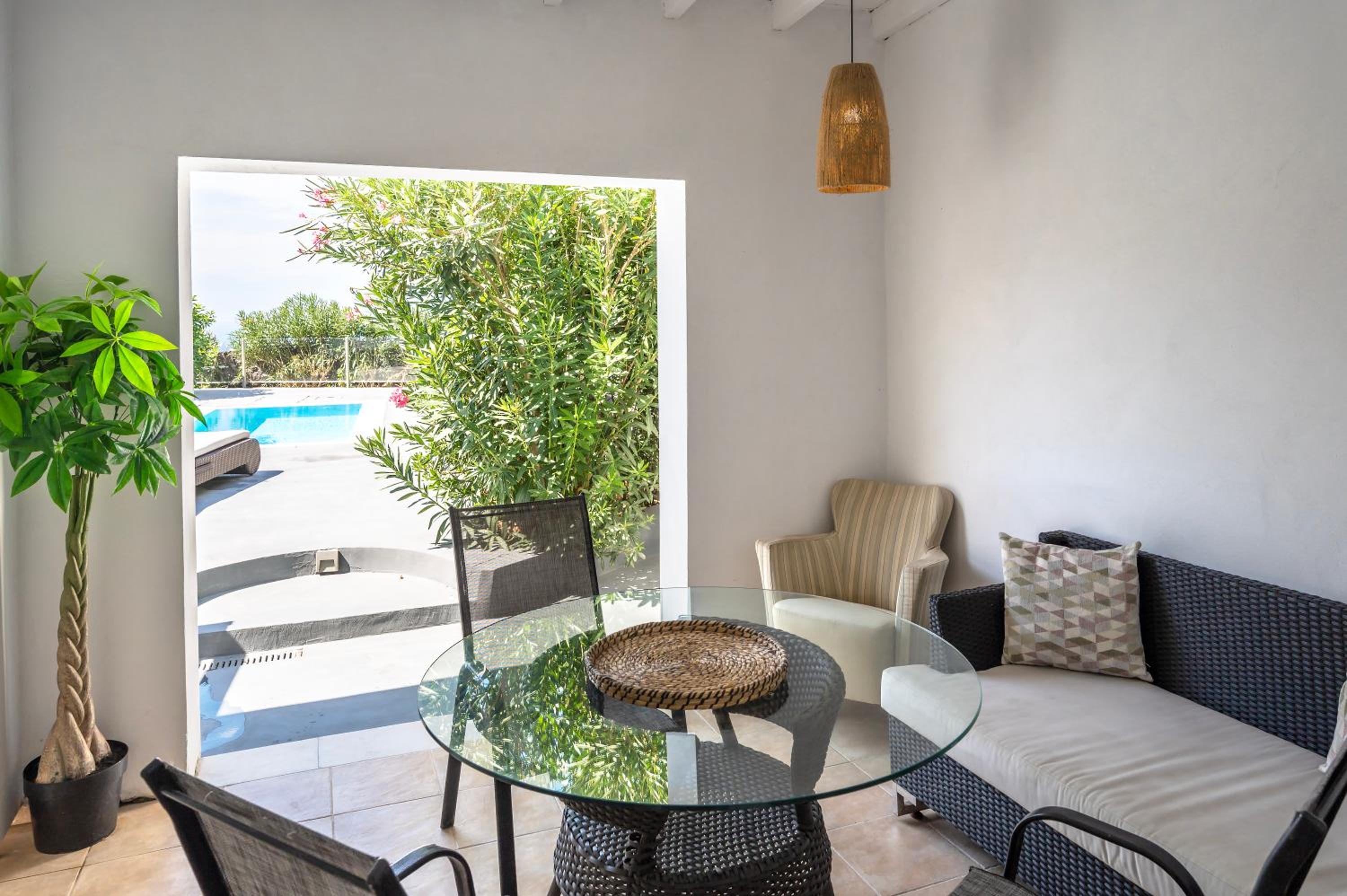 Maisonette with Private Pool & Sea View - Photo 4