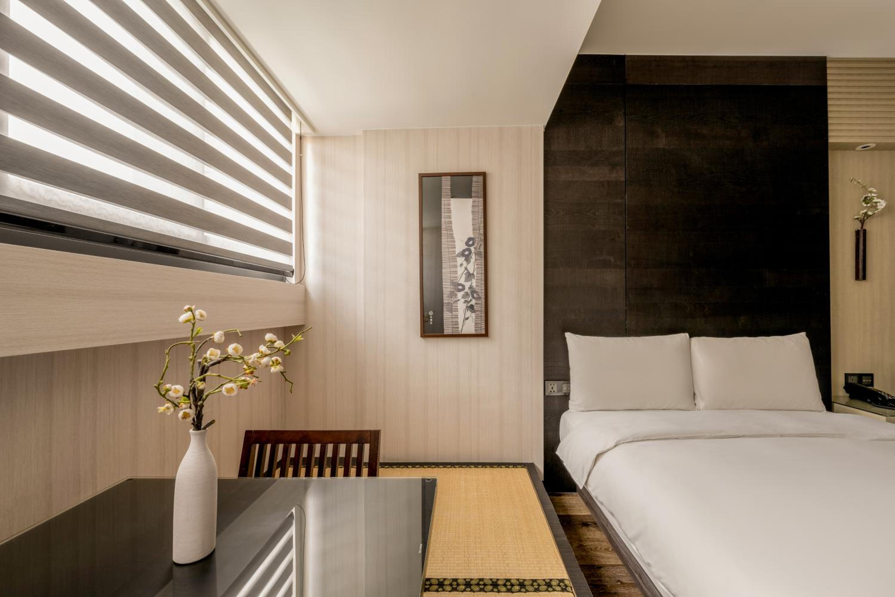 Japanese-Style Quadruple Room with Bath photo 2