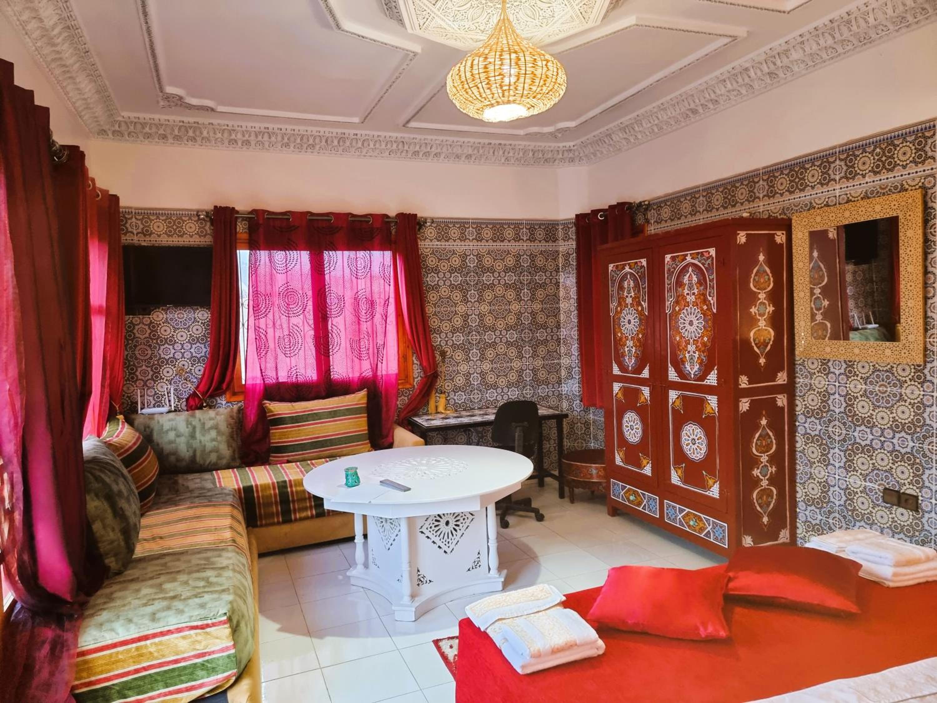 Deluxe Double or Twin Room with Mountain View photo 3