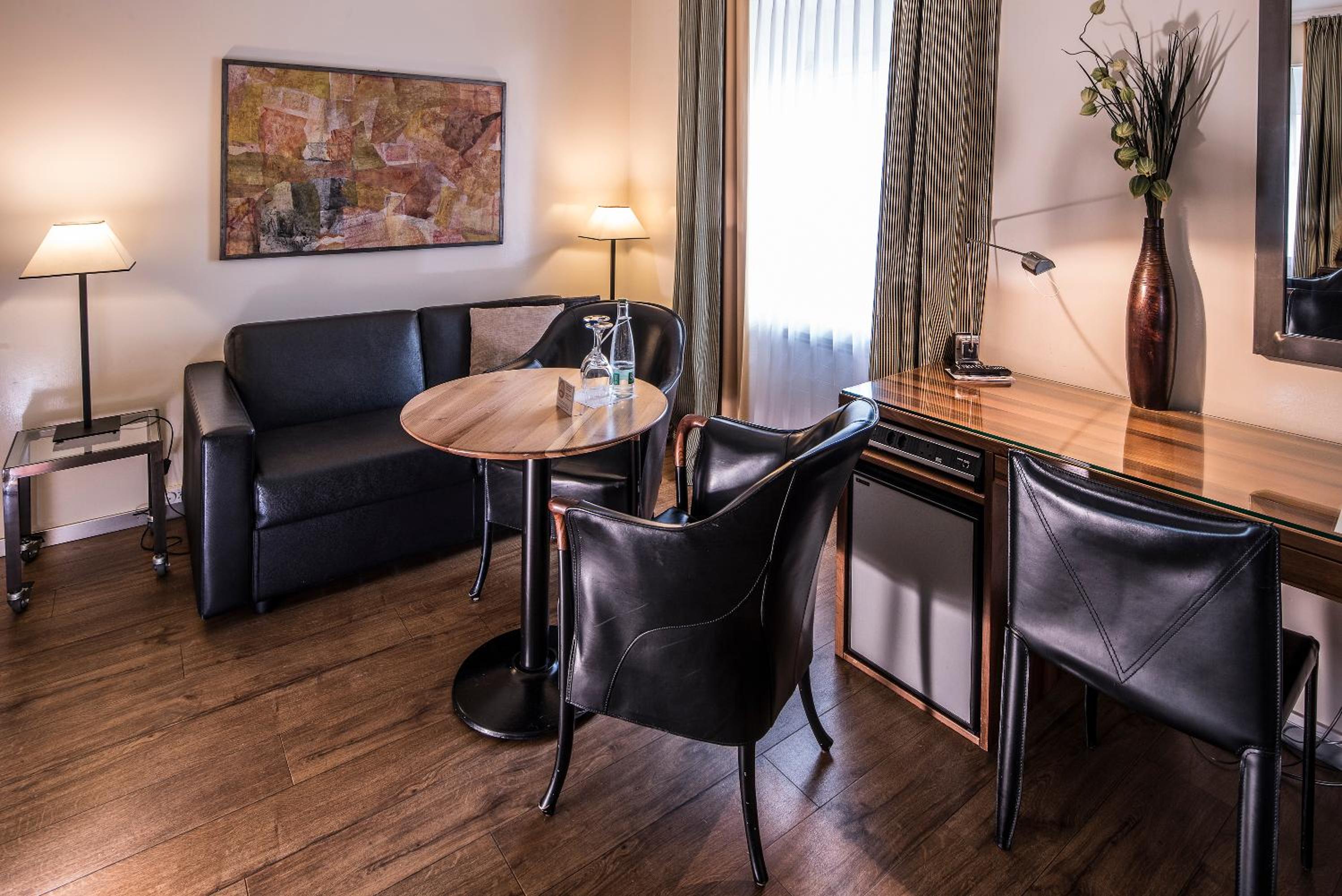 Suite with River View - Photo 2