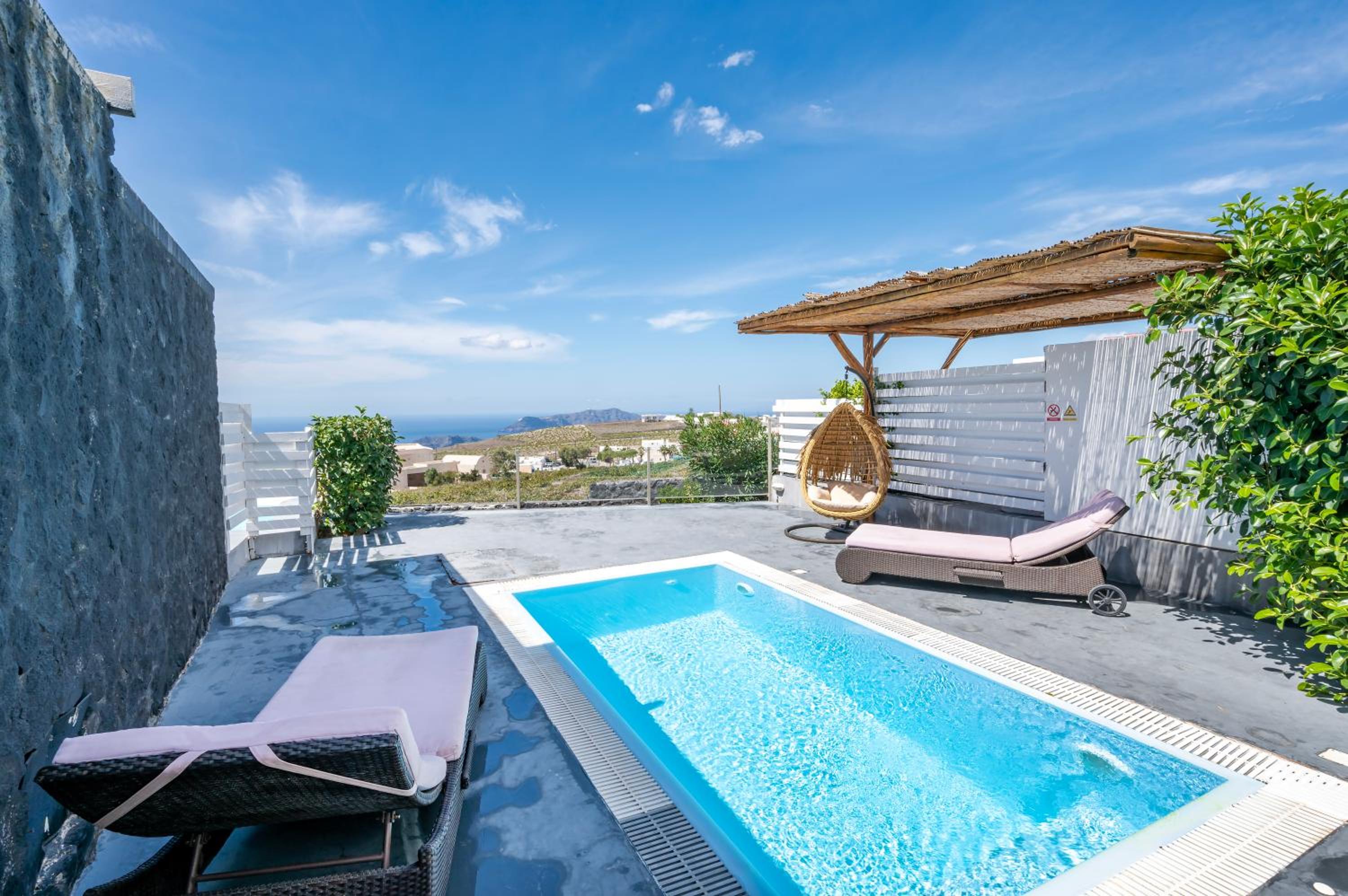 Maisonette with Private Pool & Sea View - Photo 3