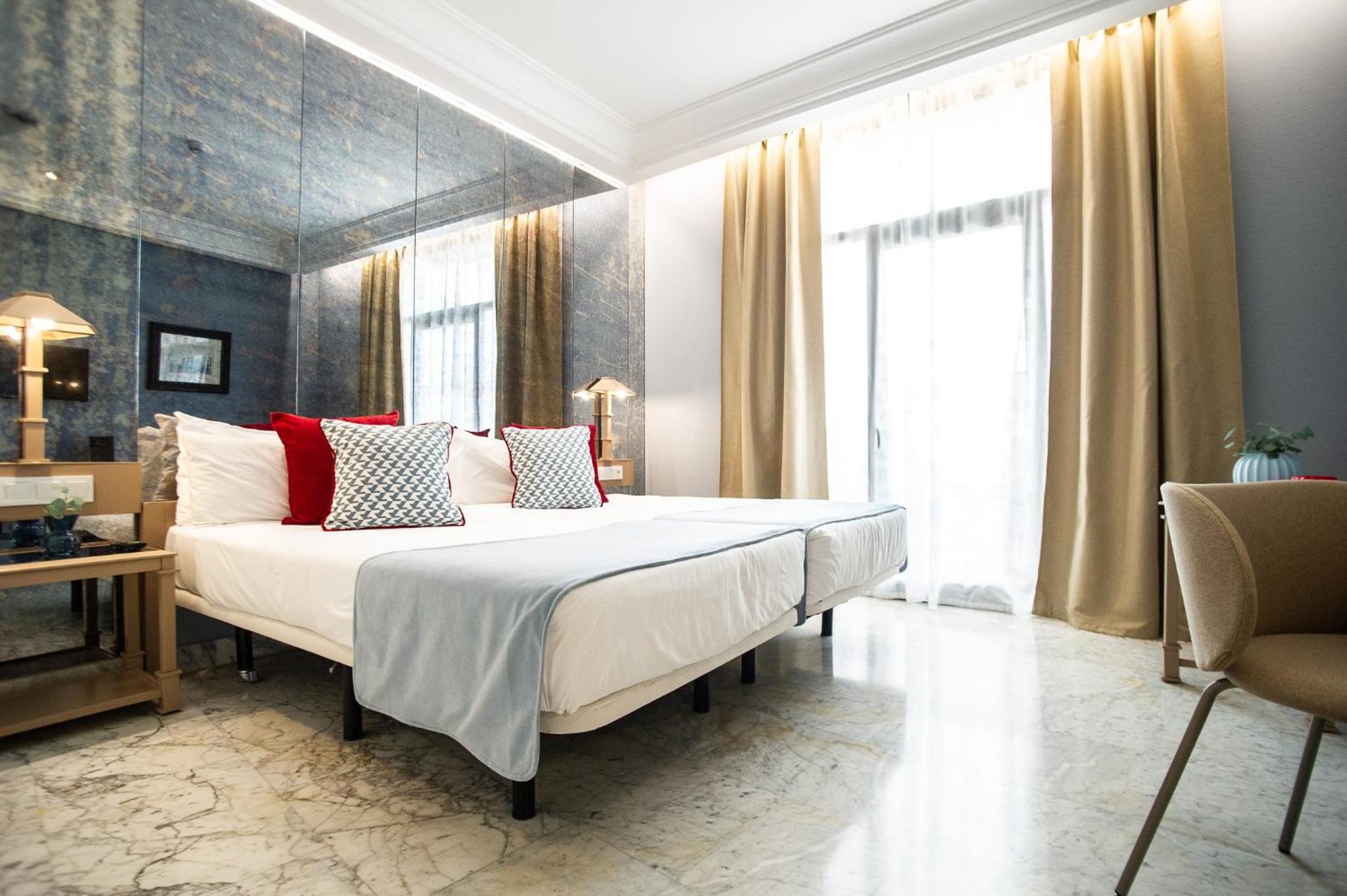 Standard Double Room - Photo 1